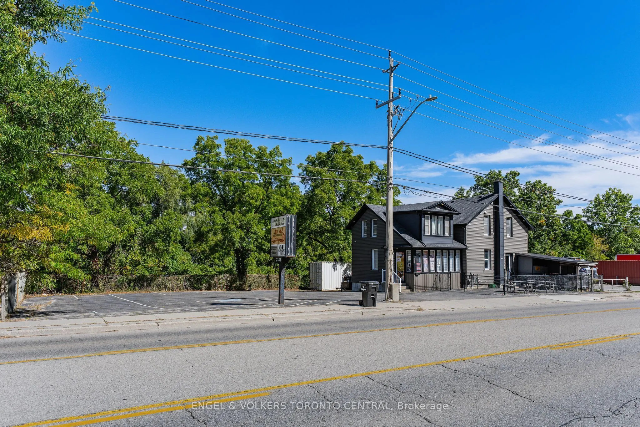 3188 King Street E
