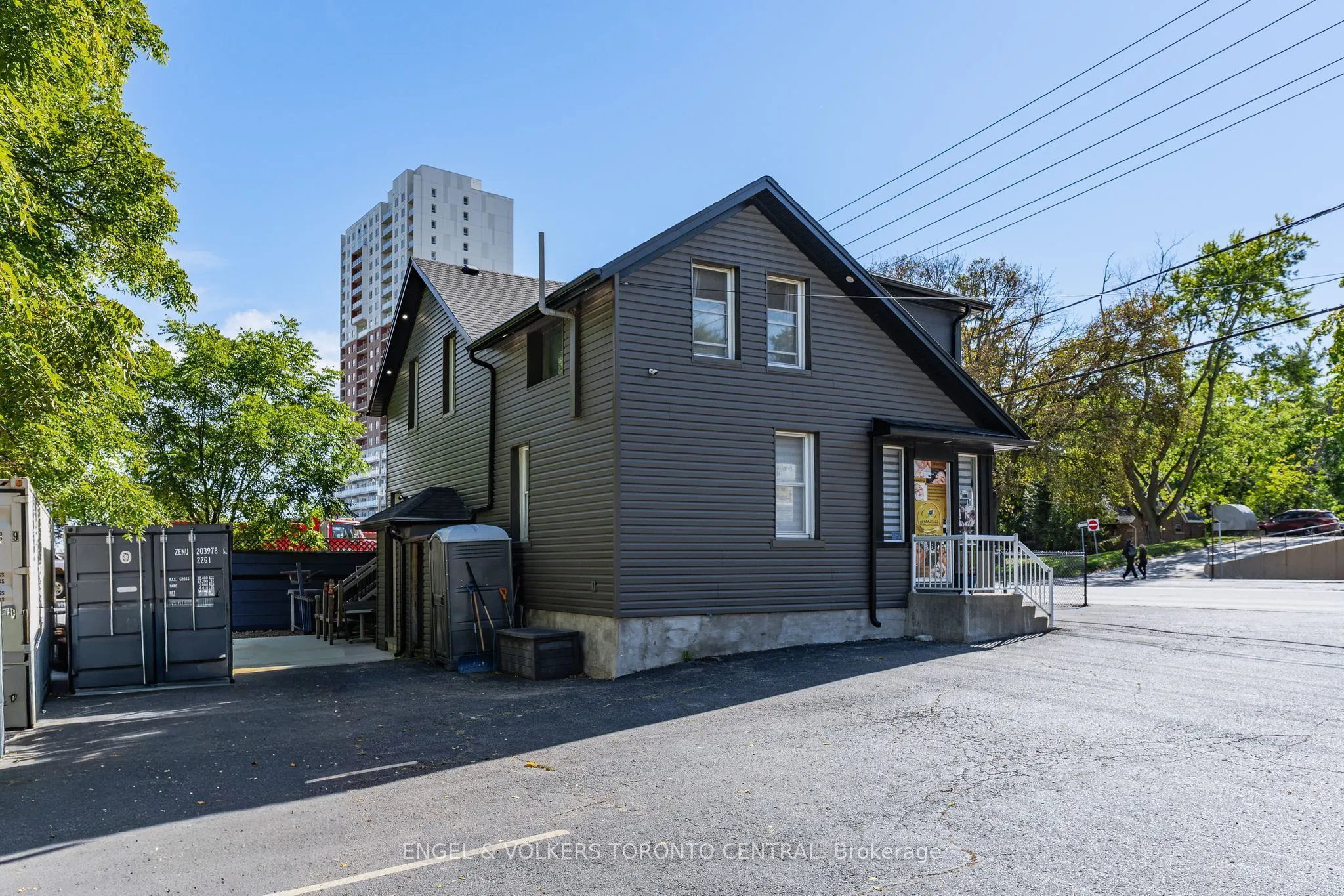 3188 King Street E