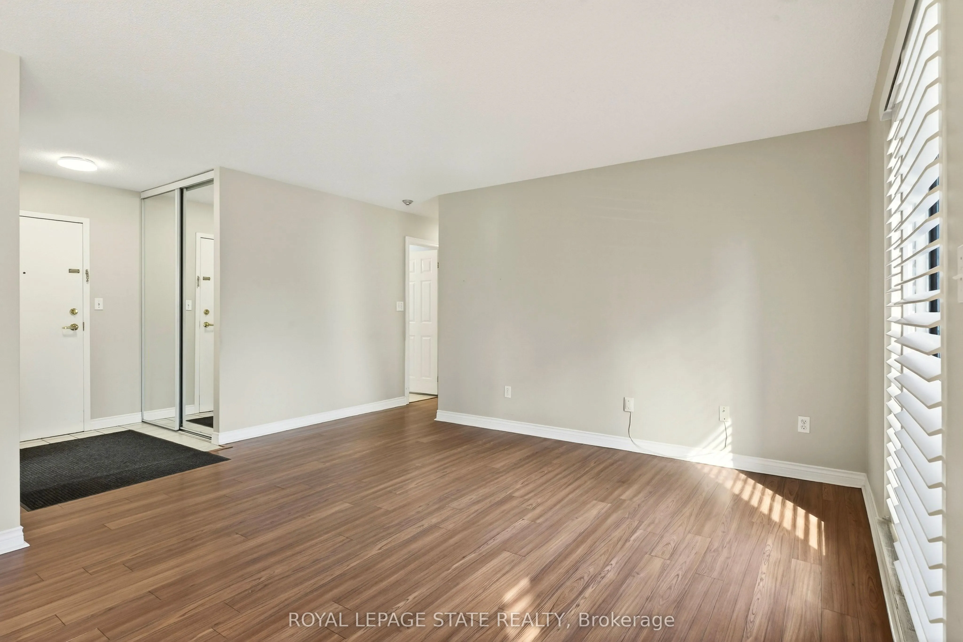 8 Main Street #101