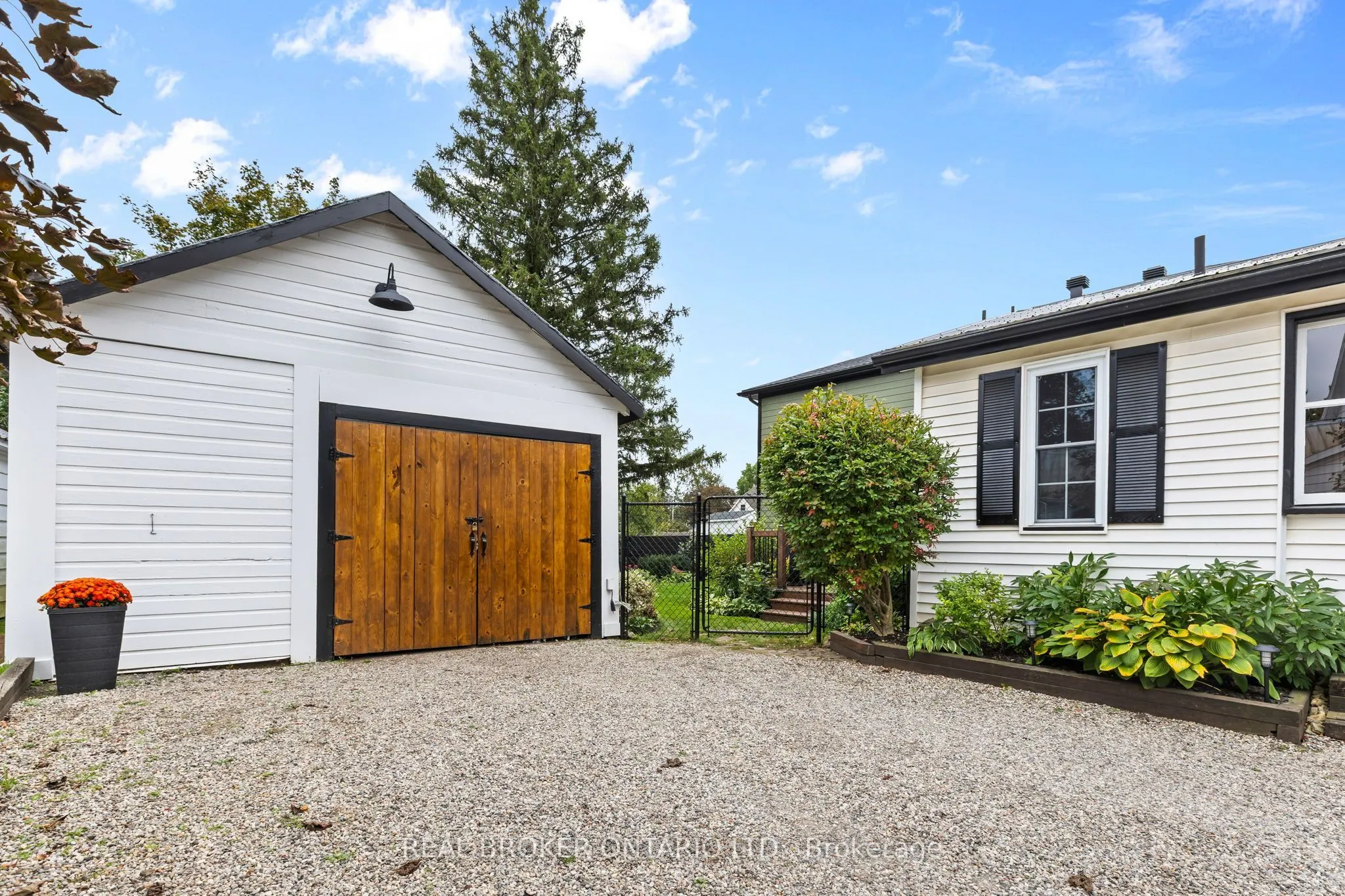 14 Victoria Avenue