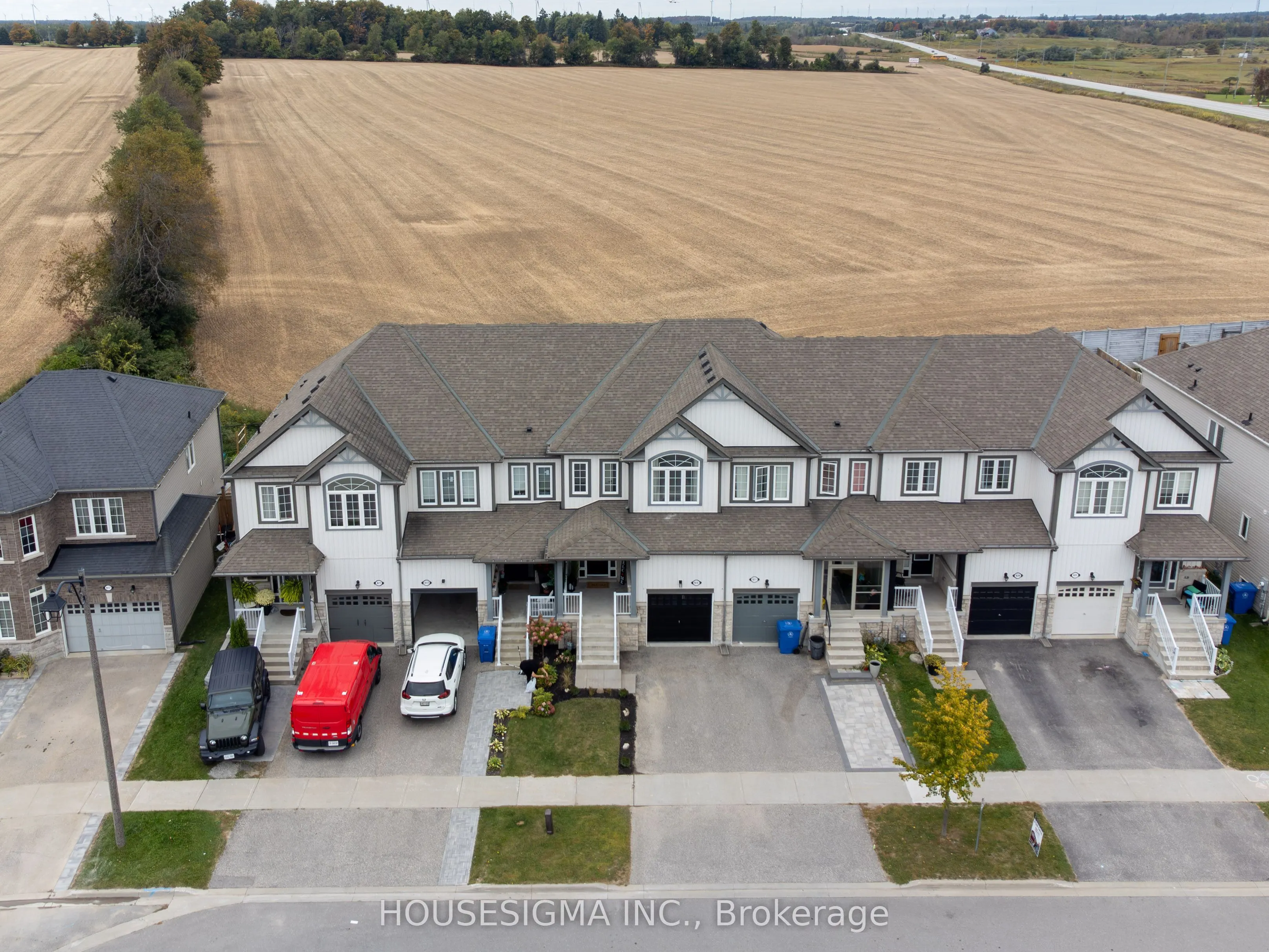 825 Cook Crescent