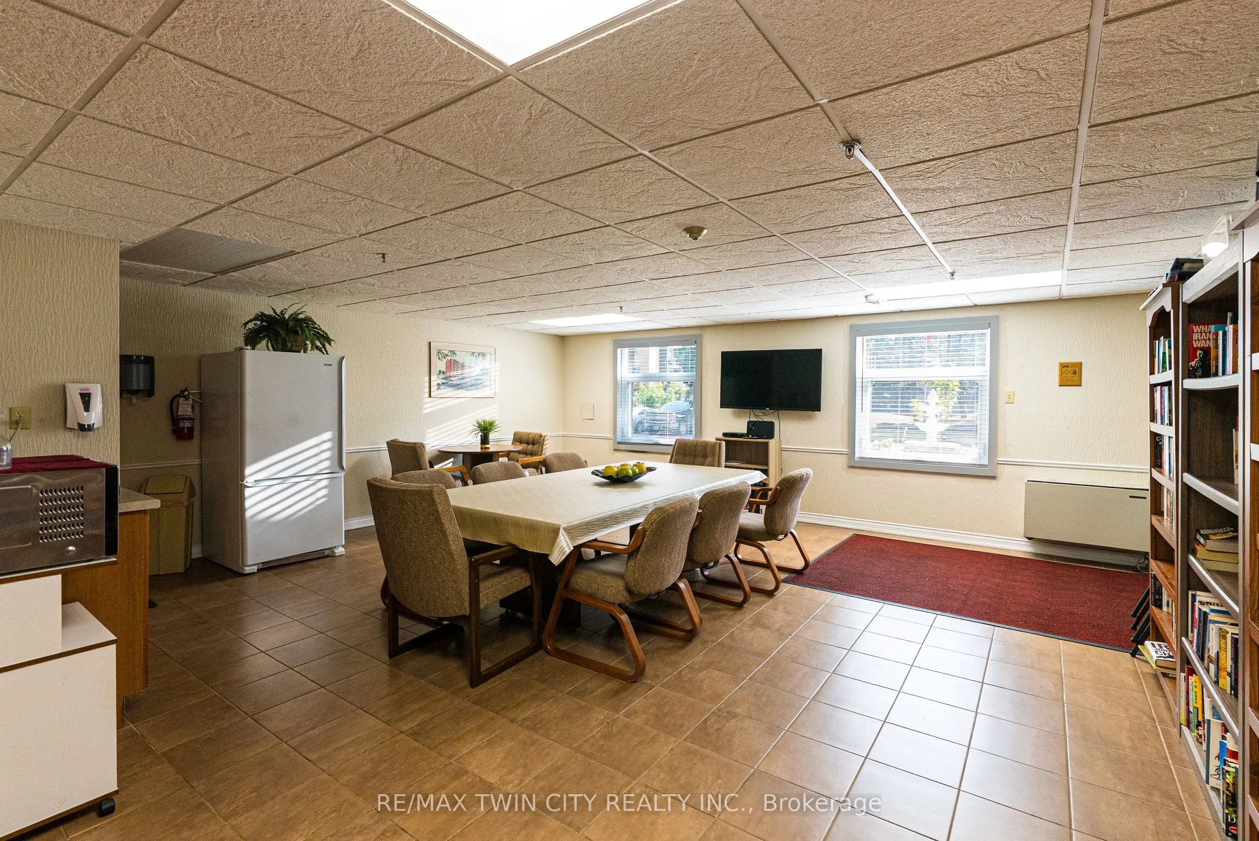 9 Bonheur Court #905