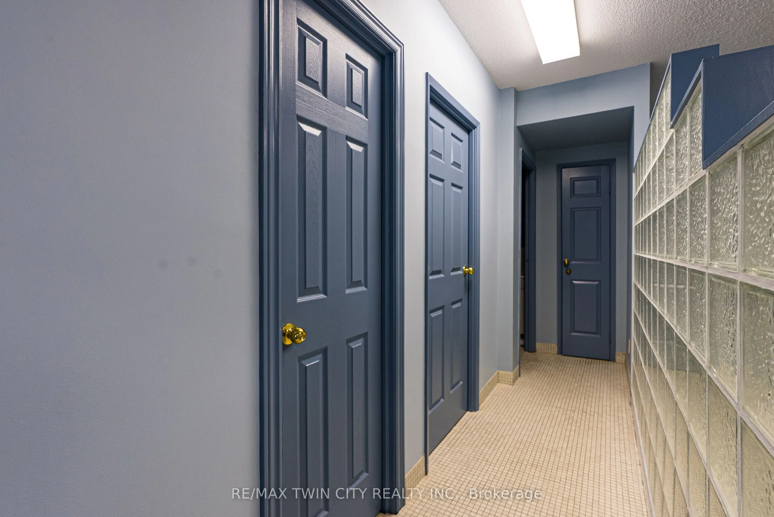 9 Bonheur Court #905