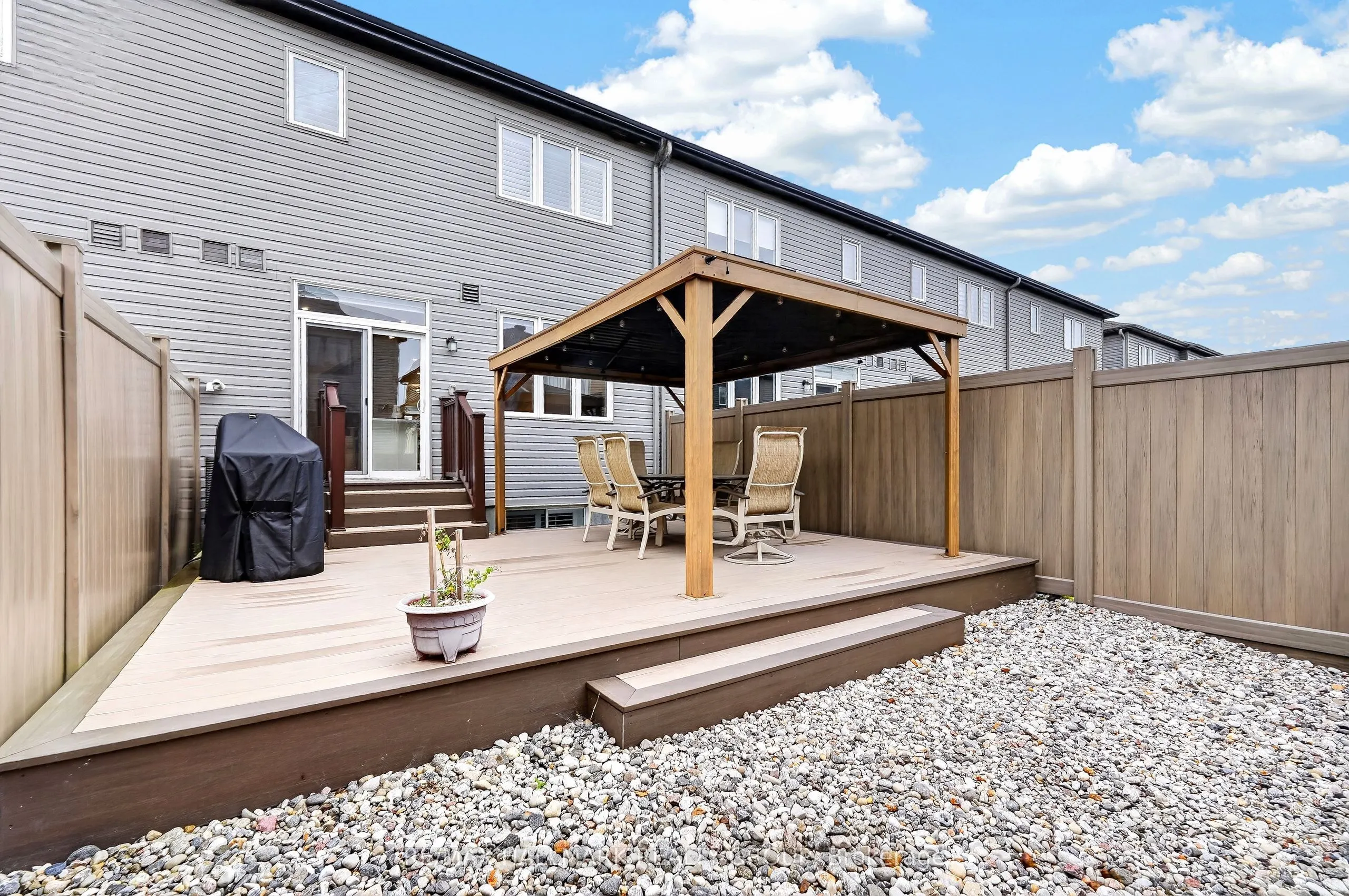 102 Aquarium Avenue