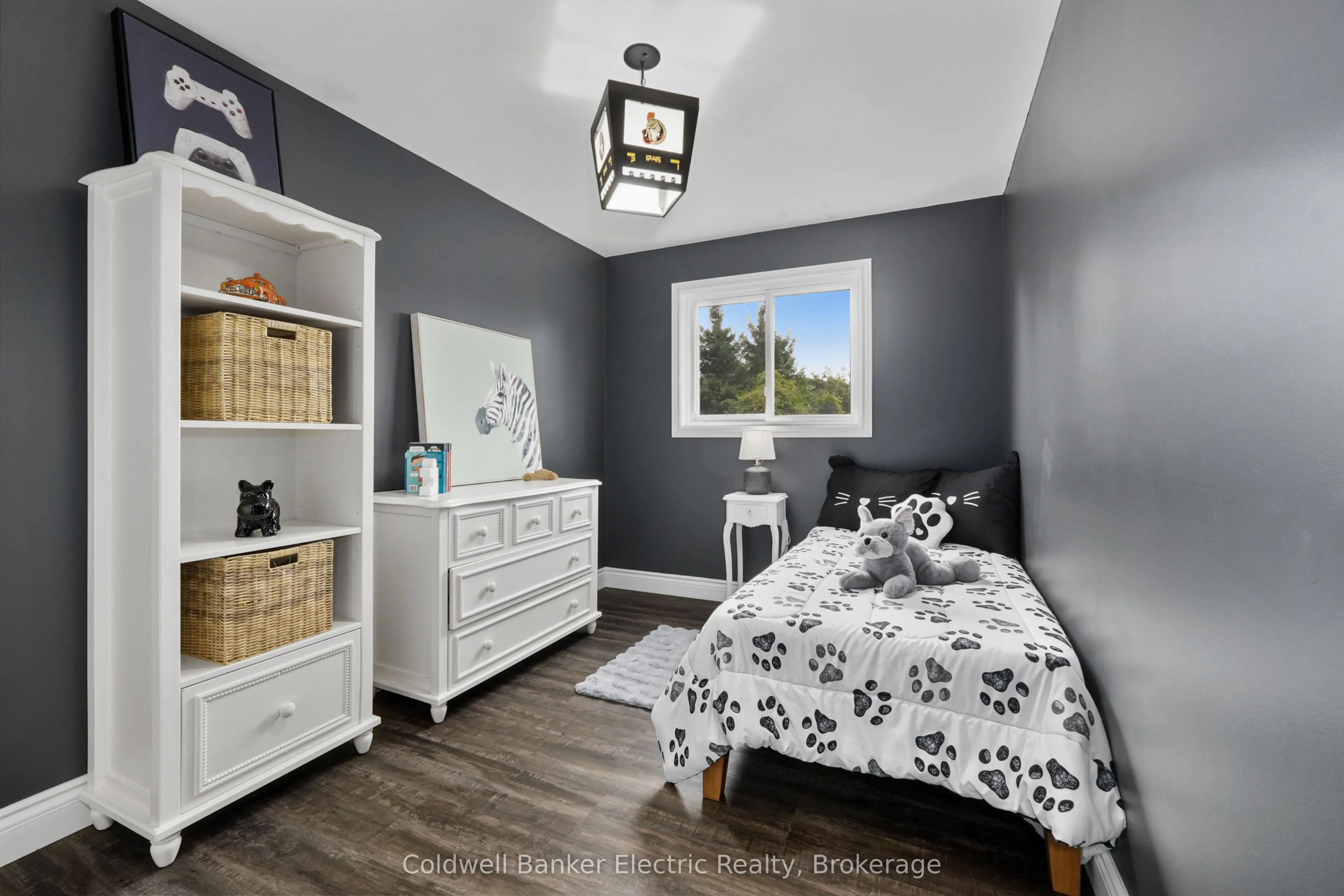 1305 Holden Road