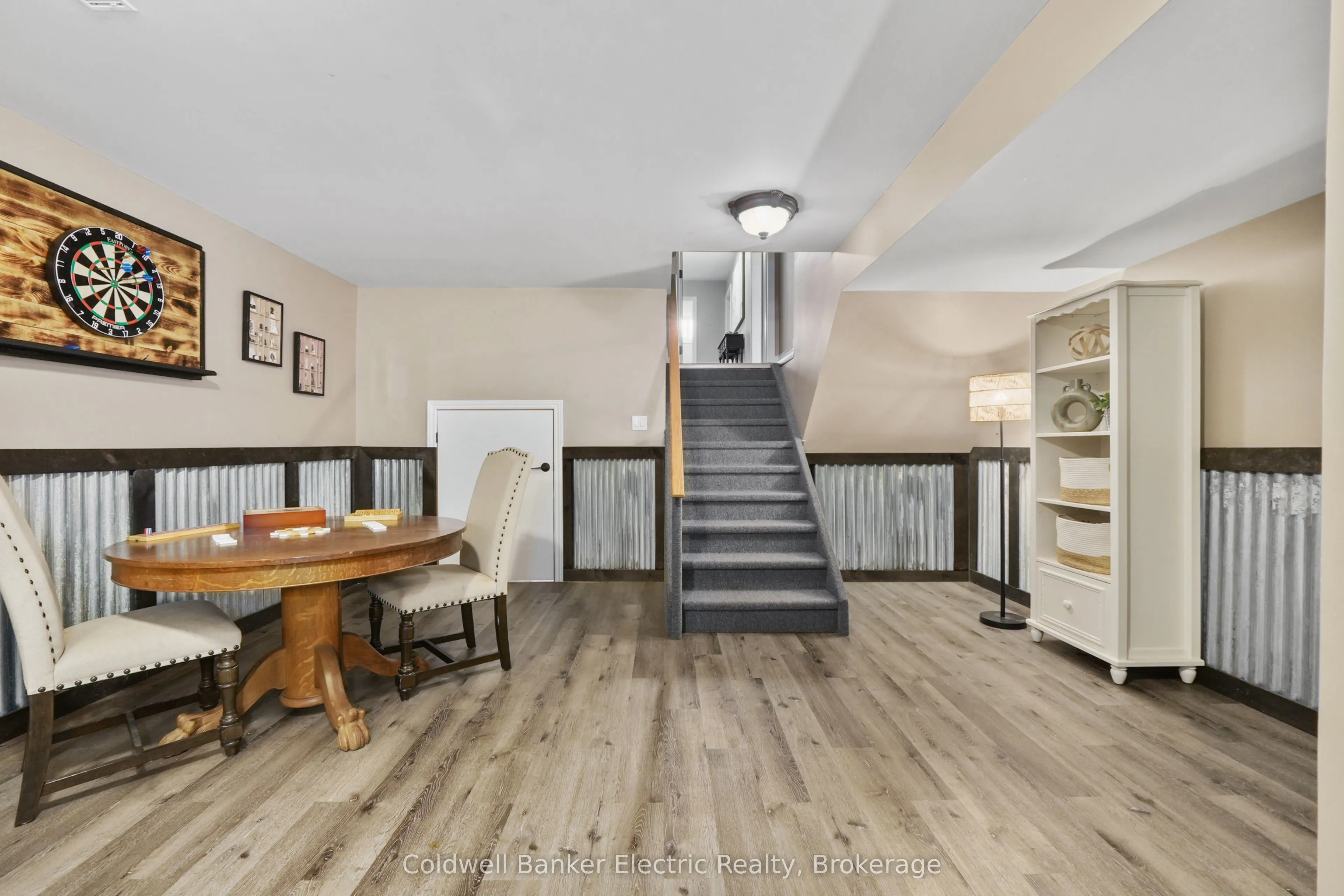 1305 Holden Road
