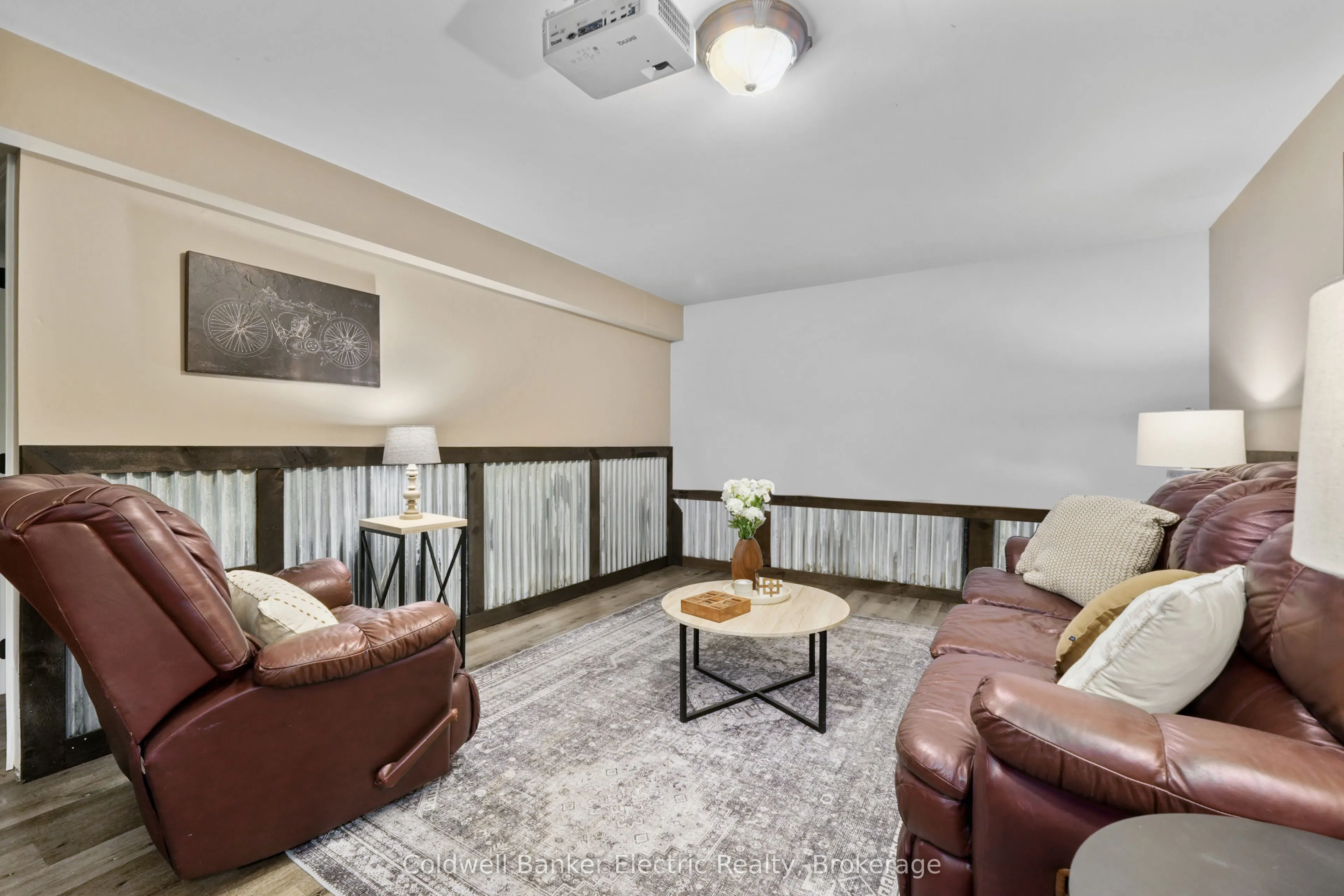 1305 Holden Road