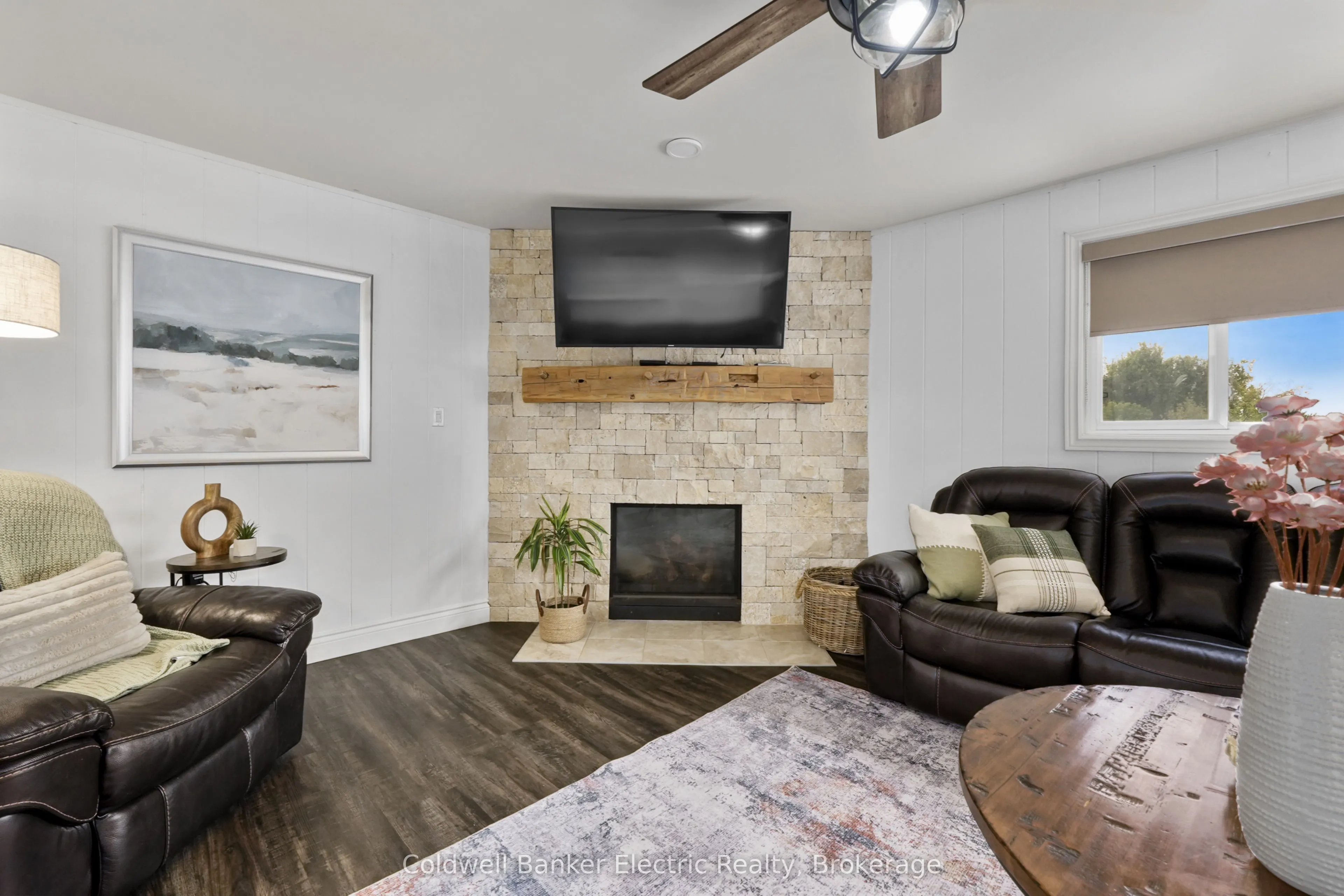 1305 Holden Road