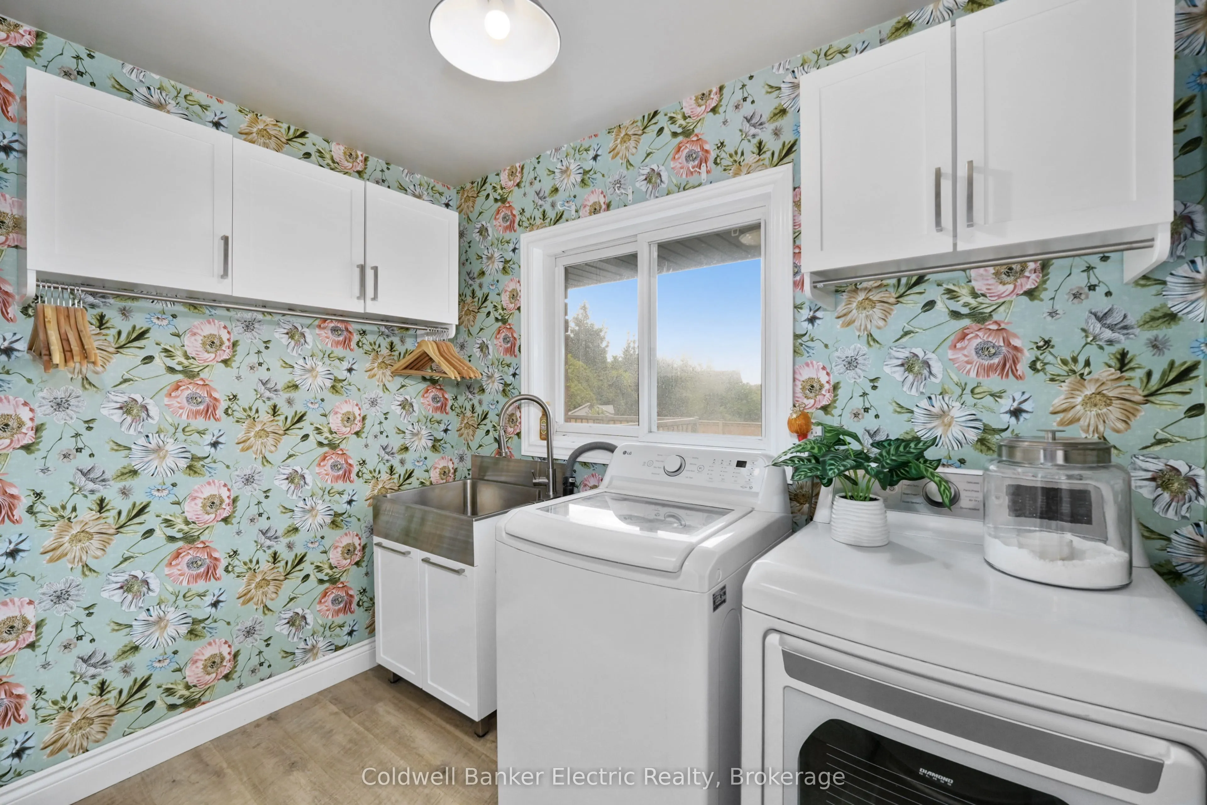 1305 Holden Road