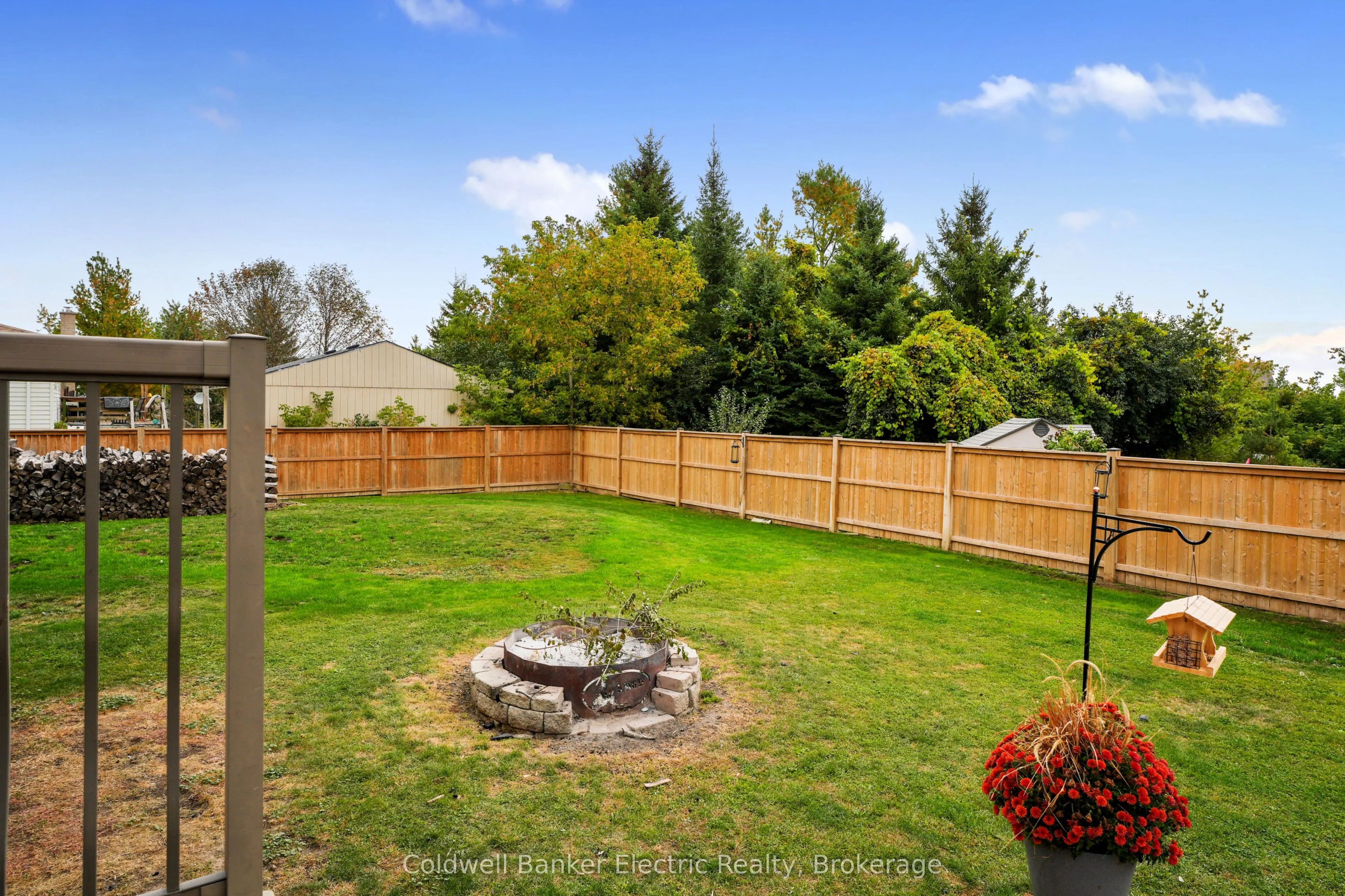 1305 Holden Road