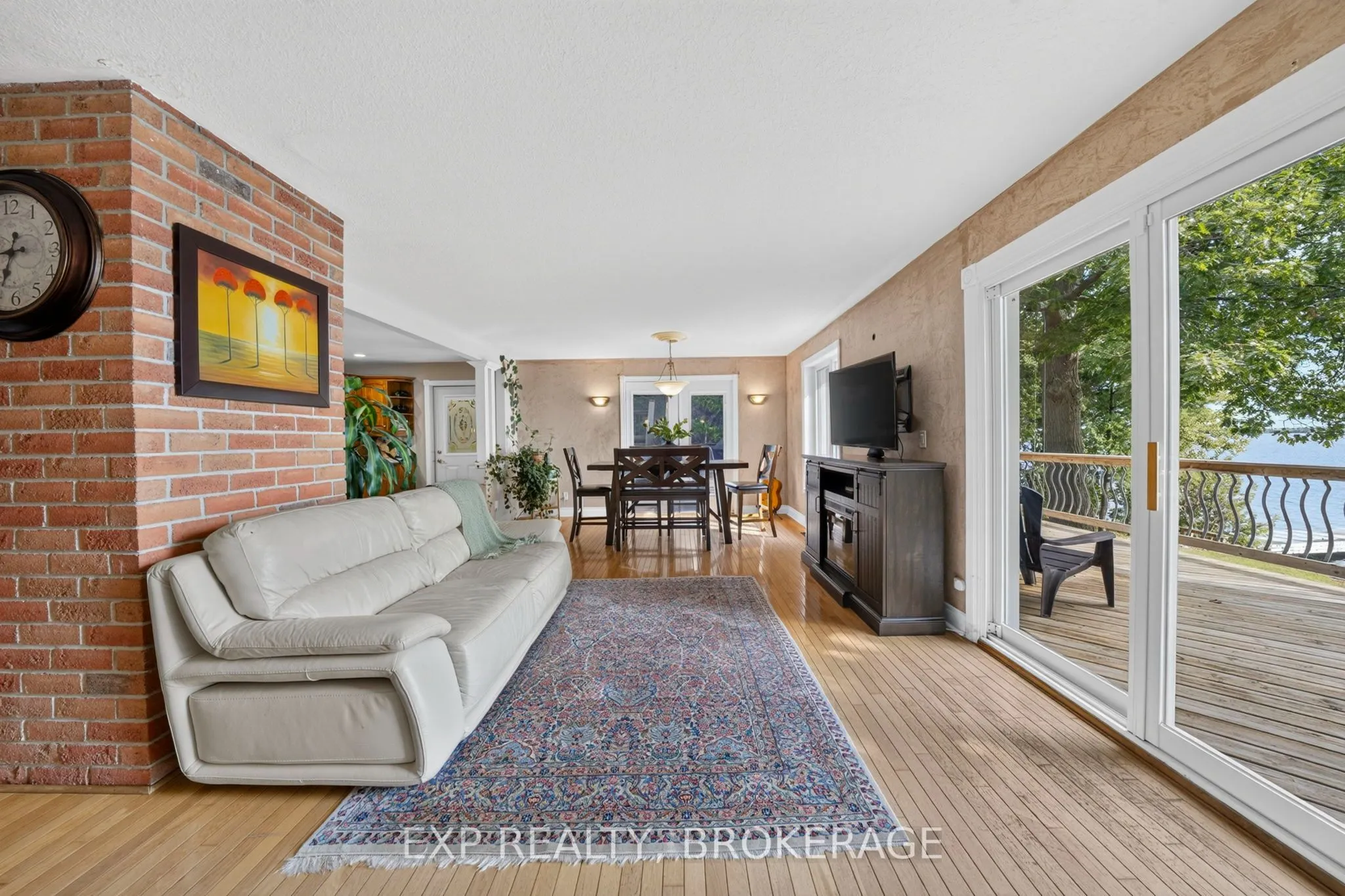 182 Nicholson Point Road