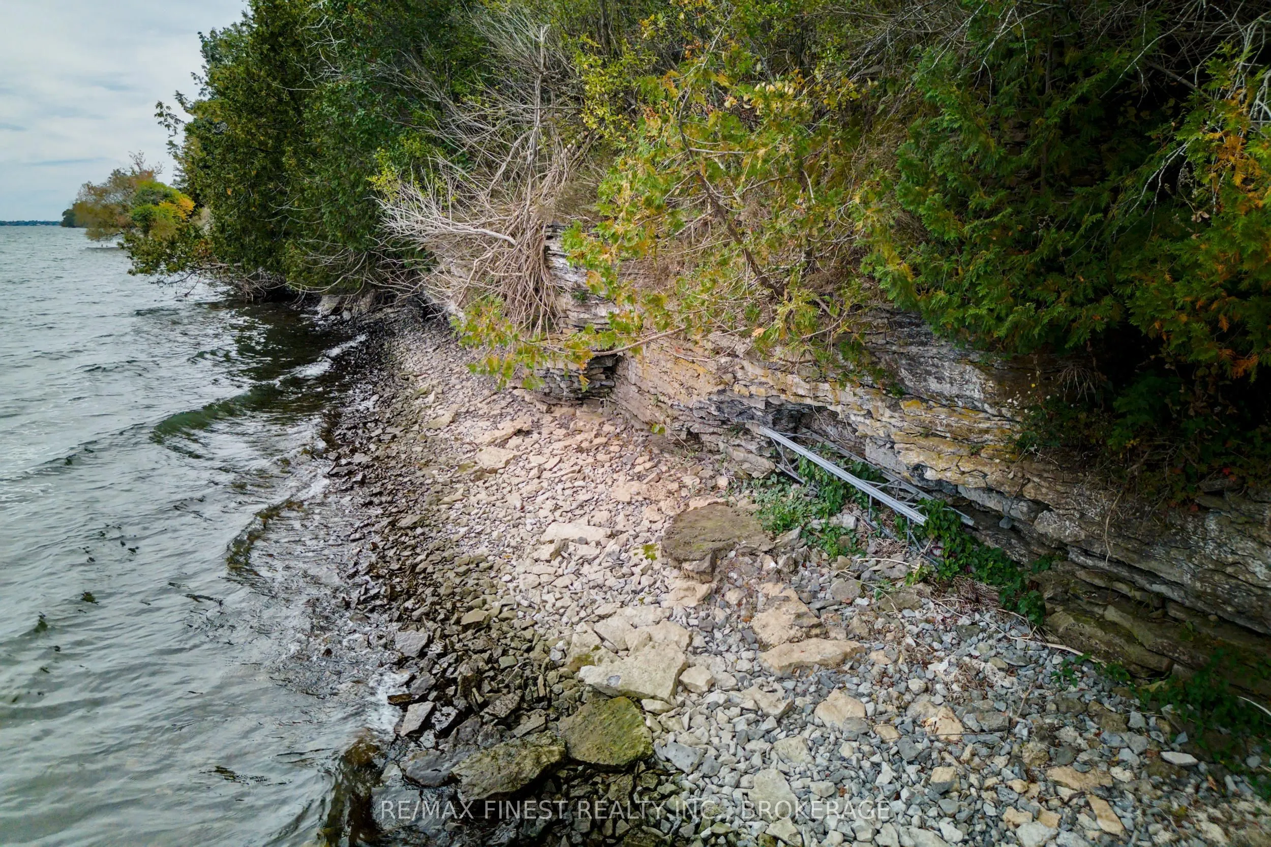 1600 Front Road