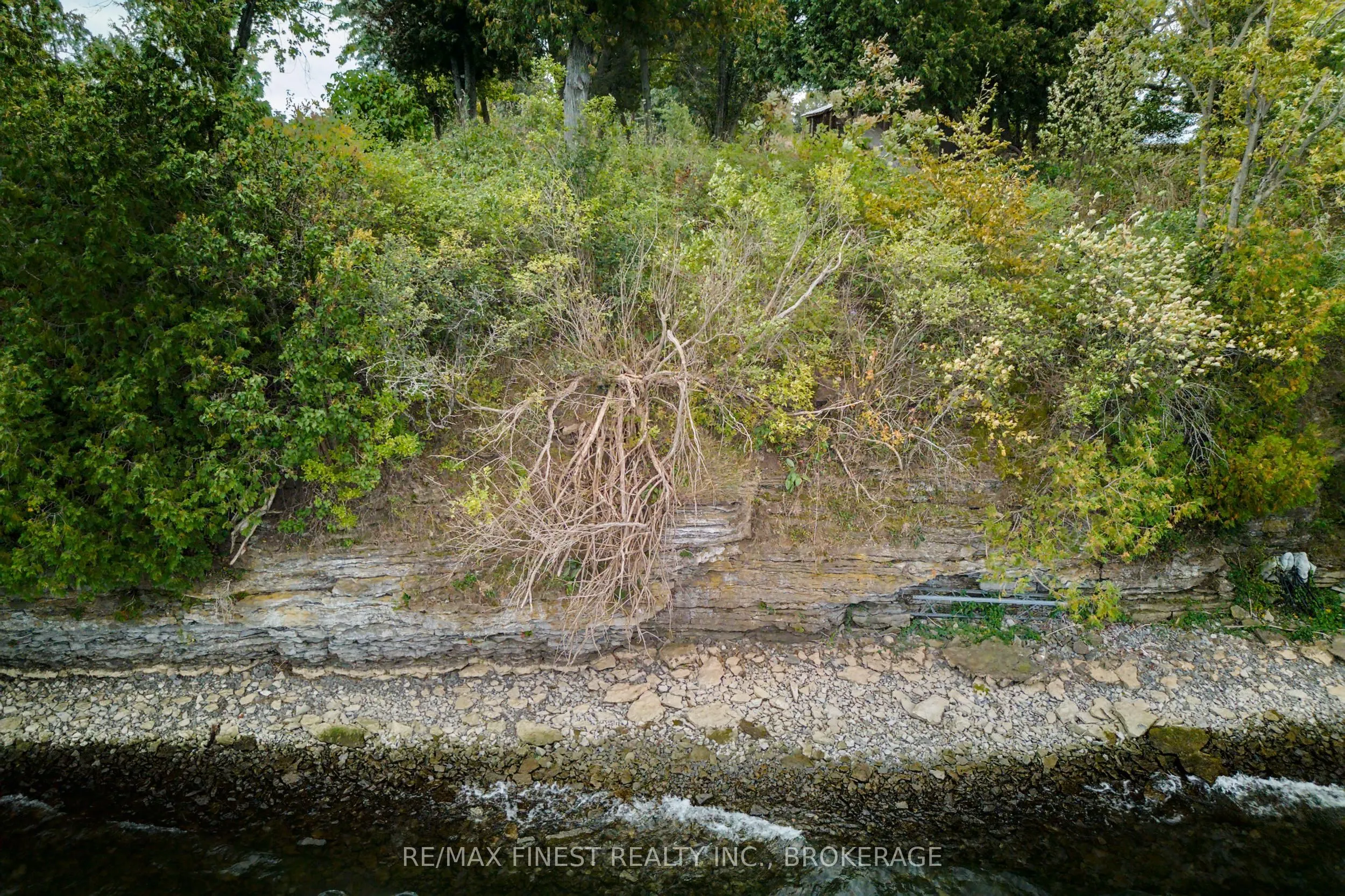 1600 Front Road