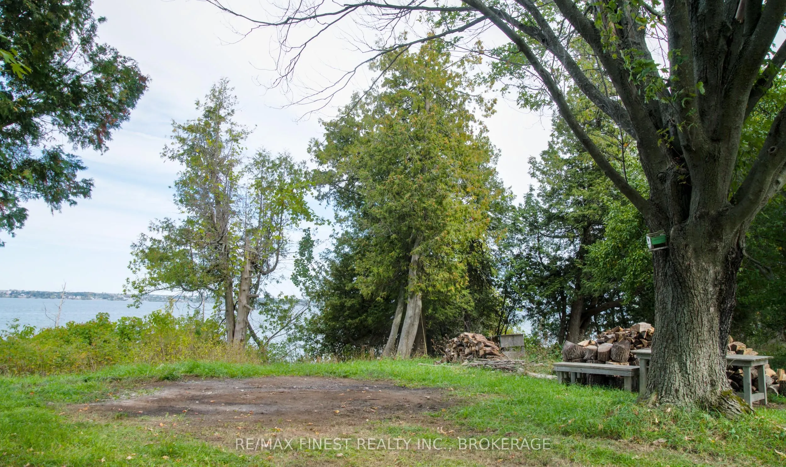 1600 Front Road