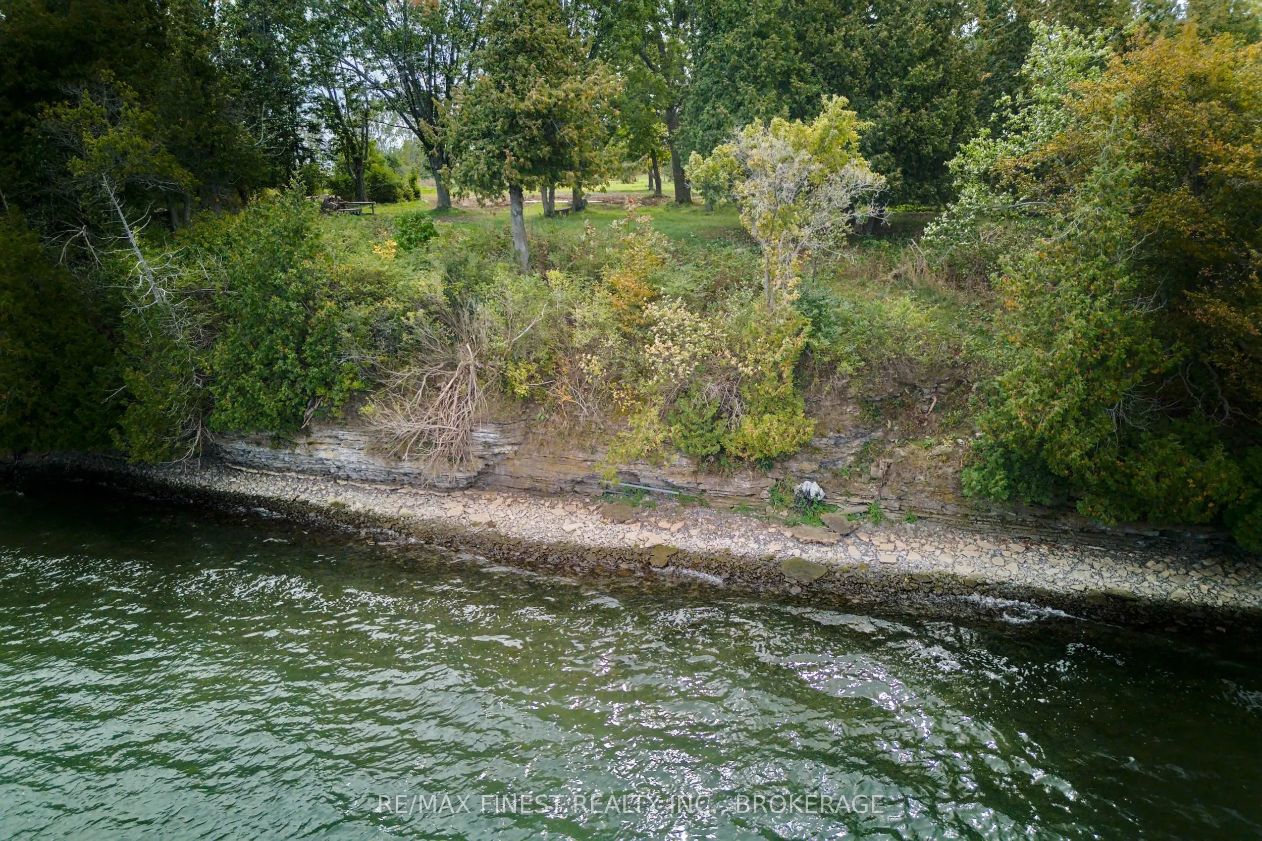 1600 Front Road