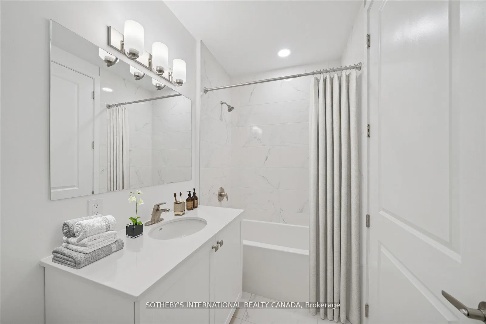 19A West Street N #Penthouse 1