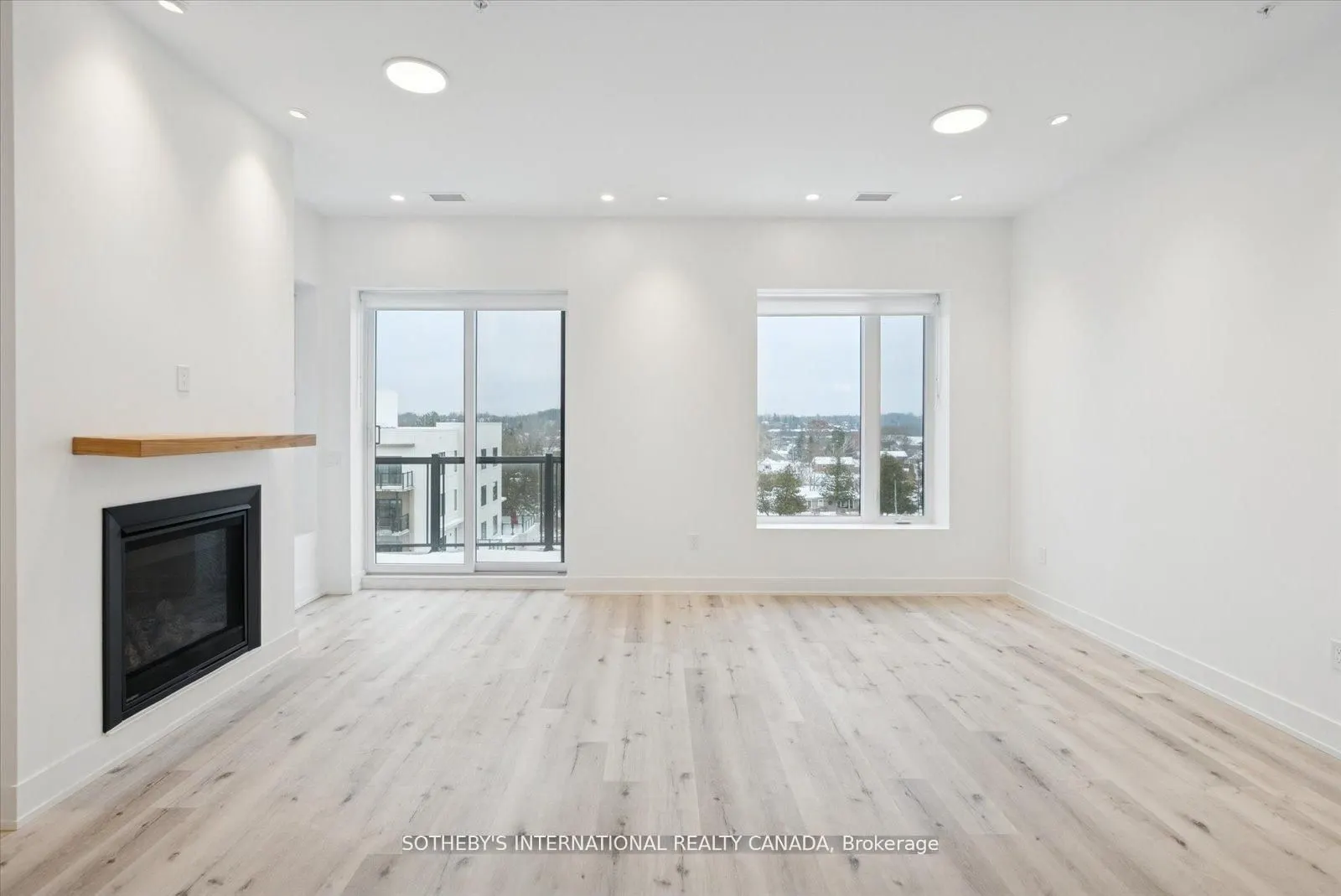 19A West Street N #Penthouse 1