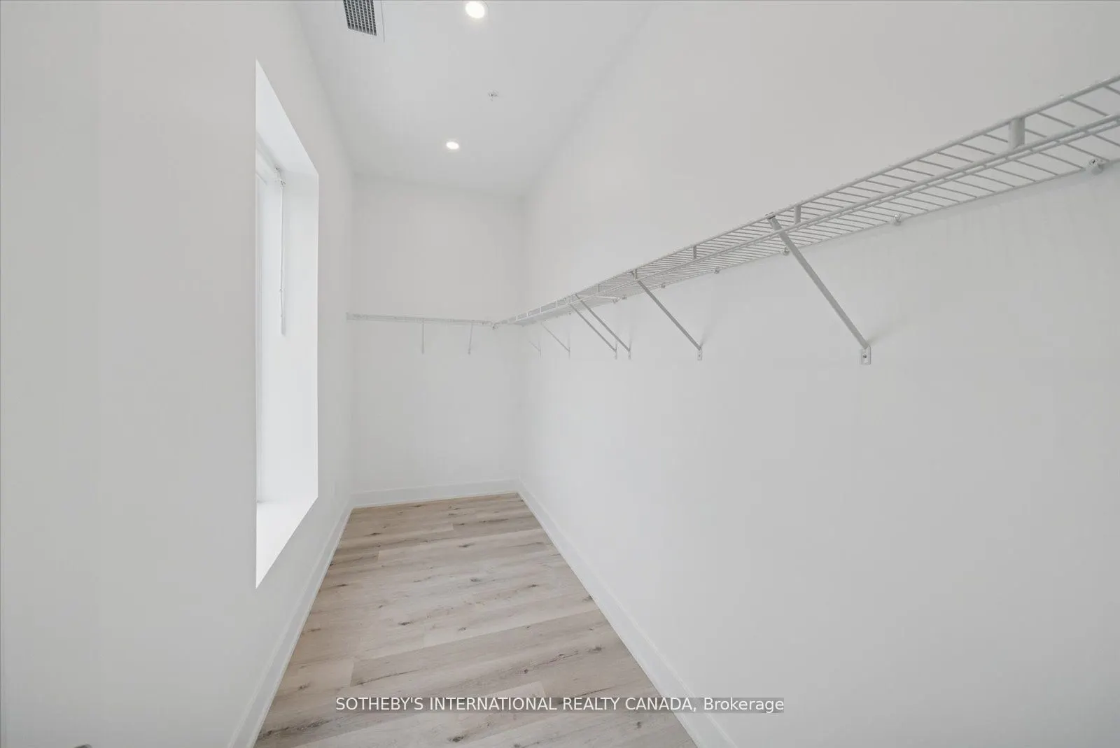19A West Street N #Penthouse 1