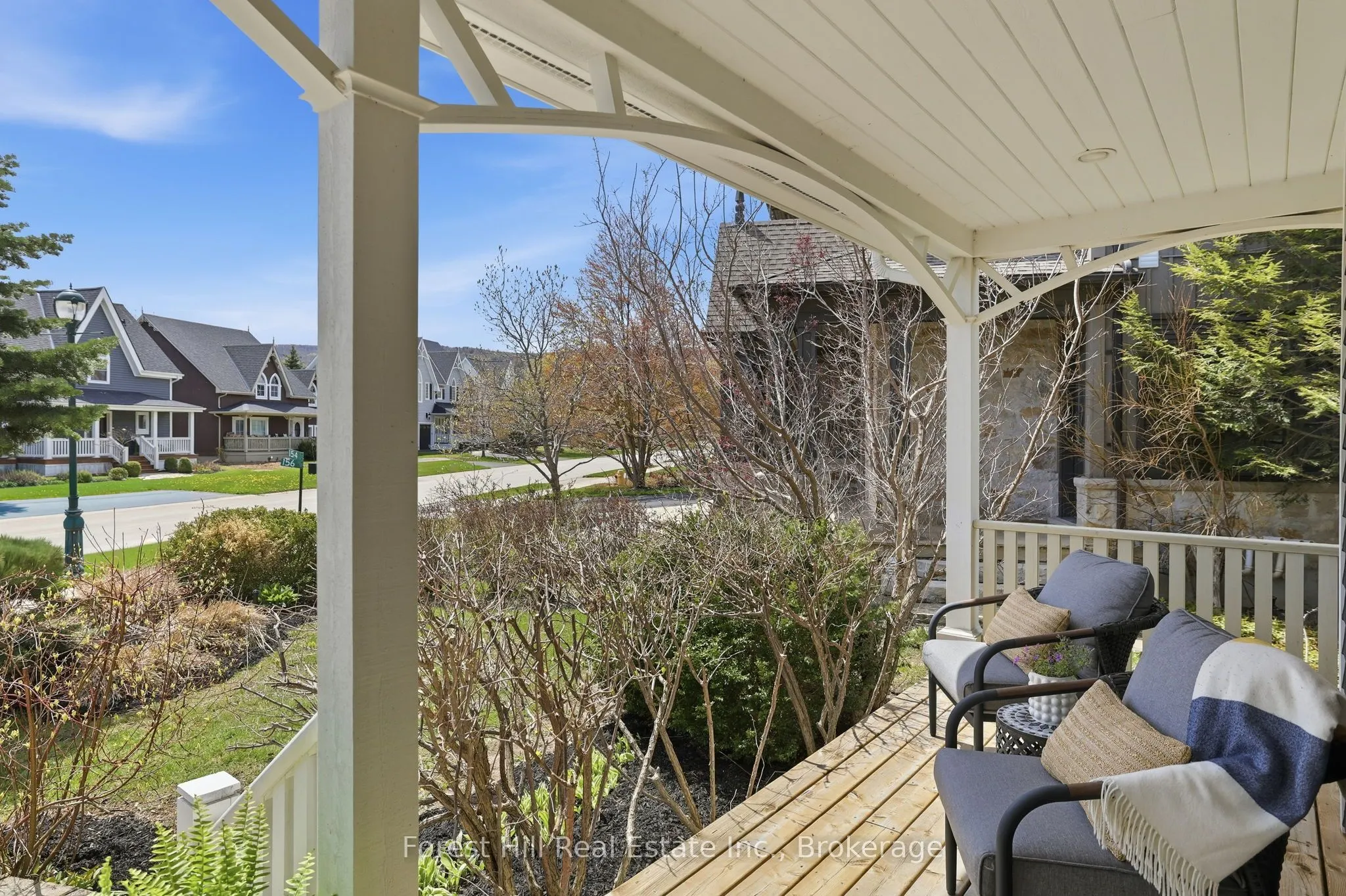 156 Snowbridge Way