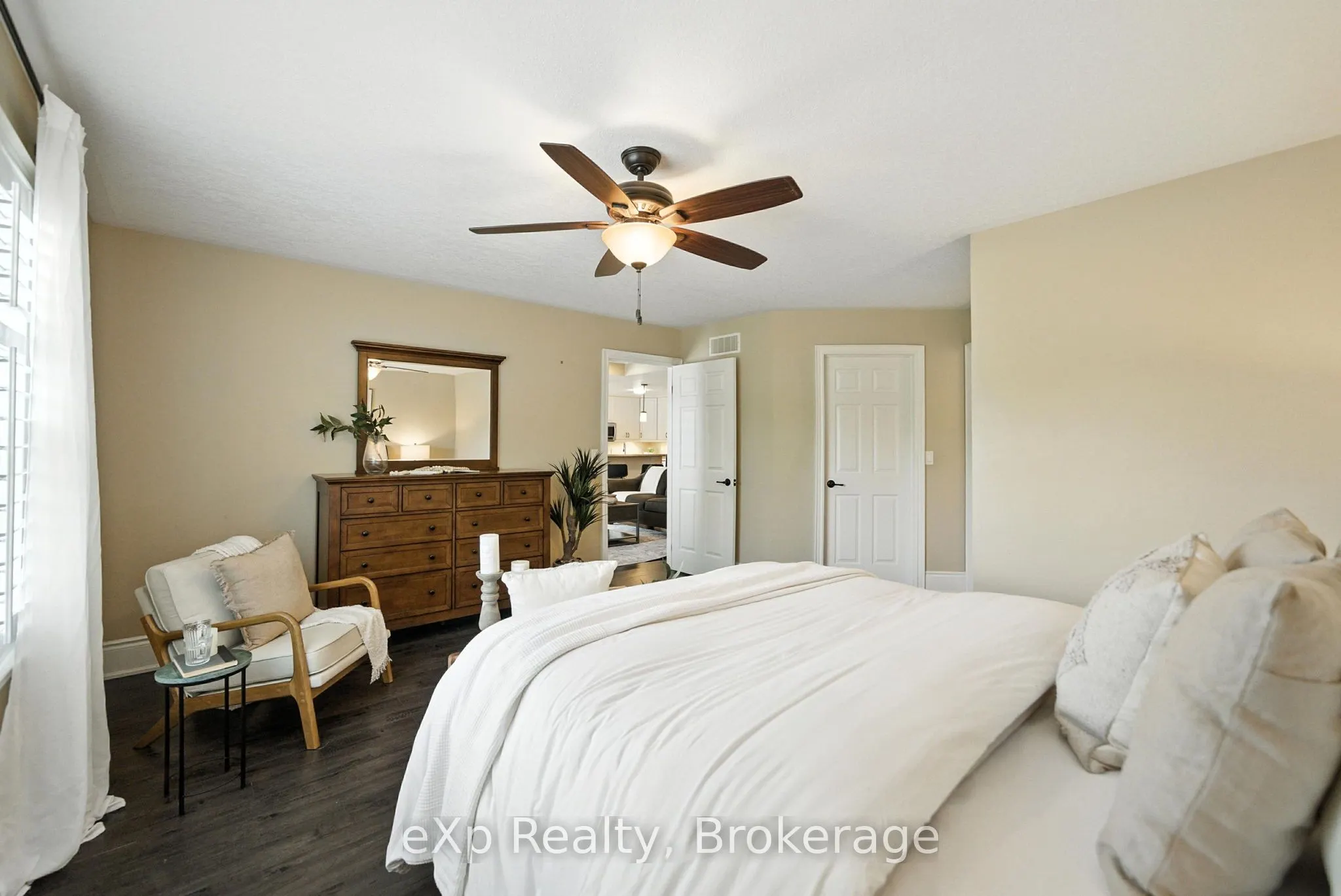 6 Cortland Way