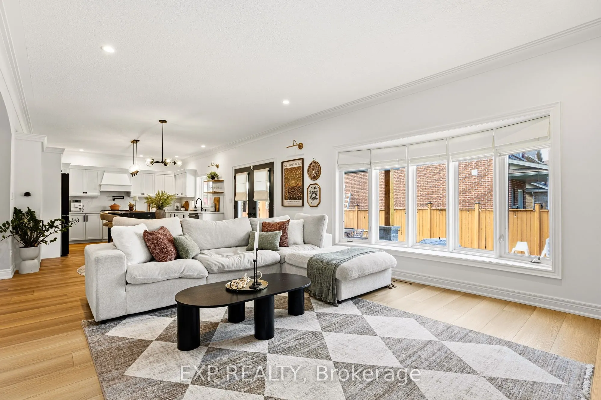 253 Upper Mount Albion Road