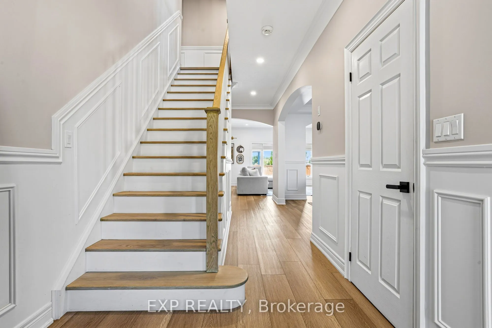 253 Upper Mount Albion Road