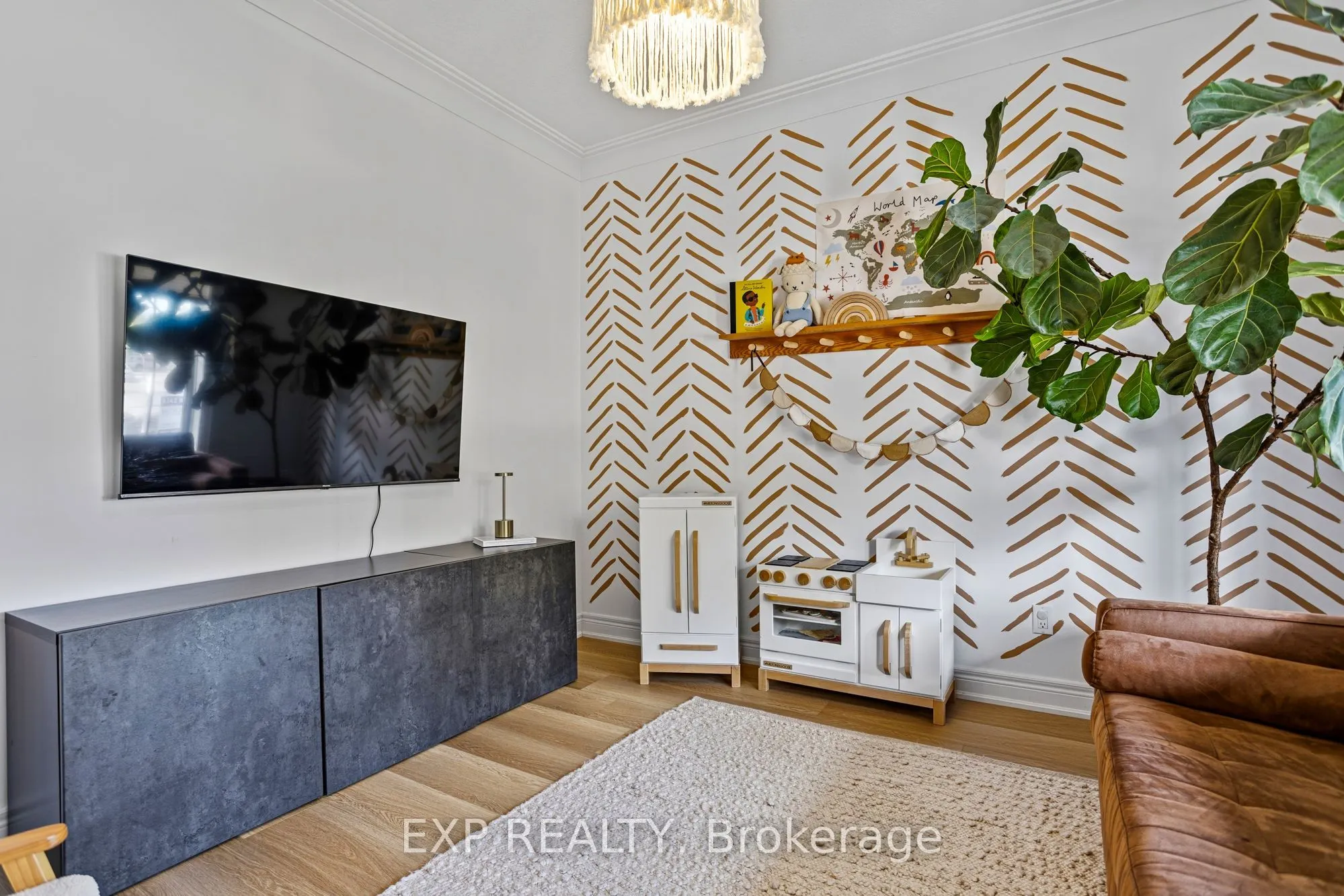 253 Upper Mount Albion Road