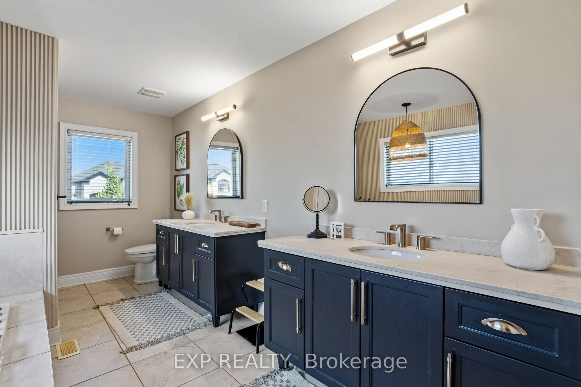 253 Upper Mount Albion Road