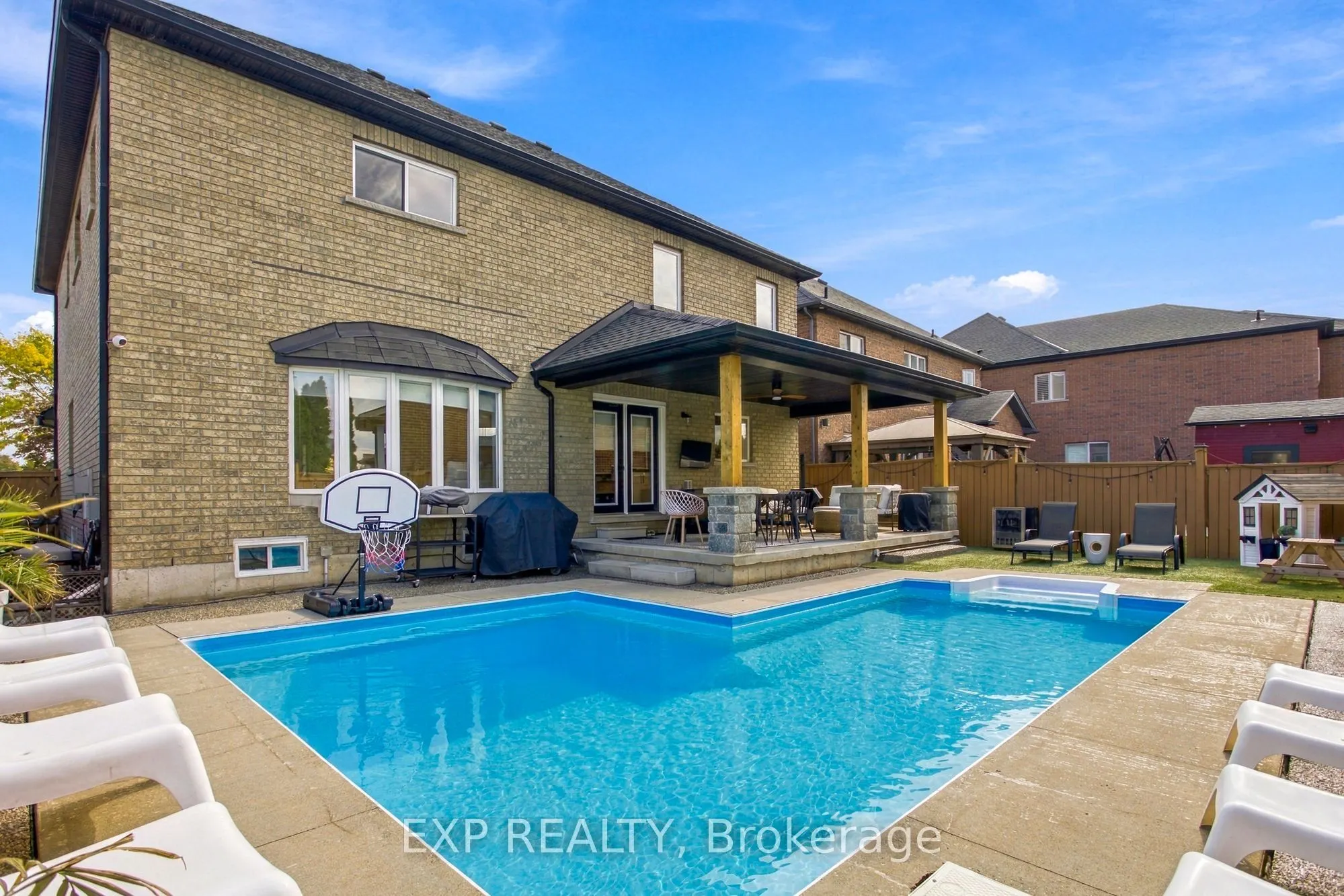 253 Upper Mount Albion Road