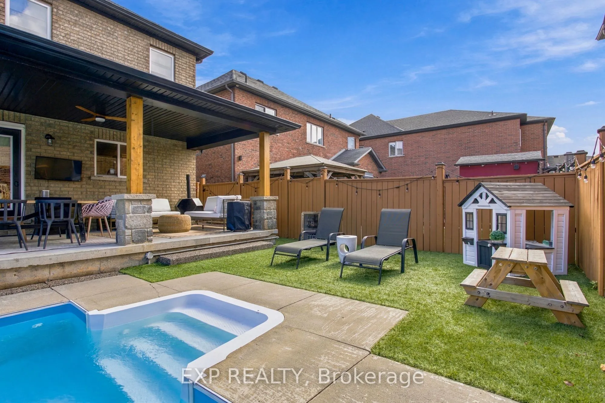 253 Upper Mount Albion Road