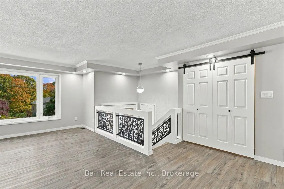 16 Maple Street