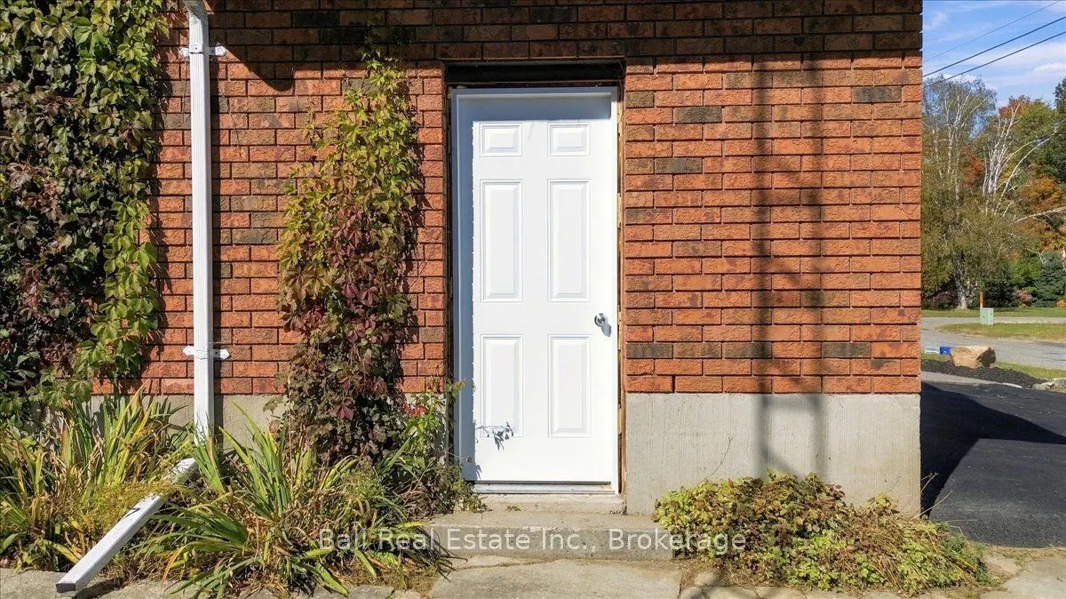 16 Maple Street