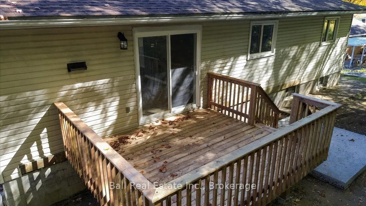 16 Maple Street