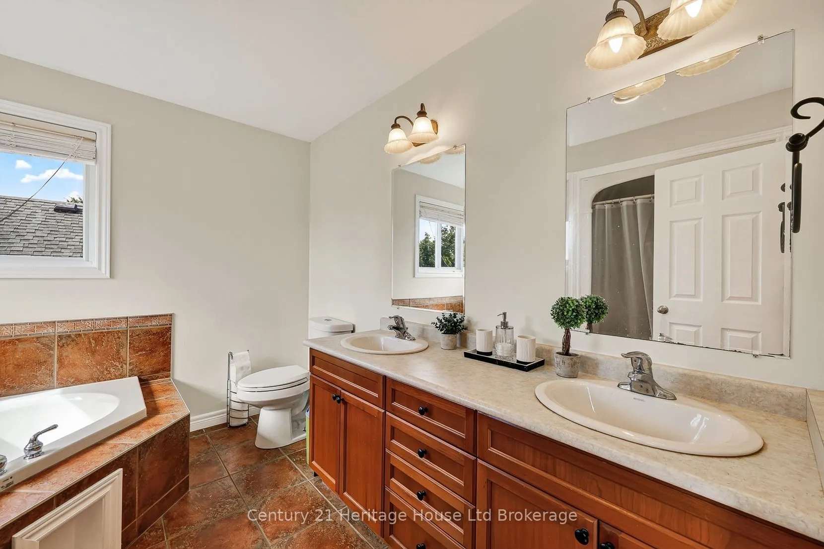 468 Lakeview Drive