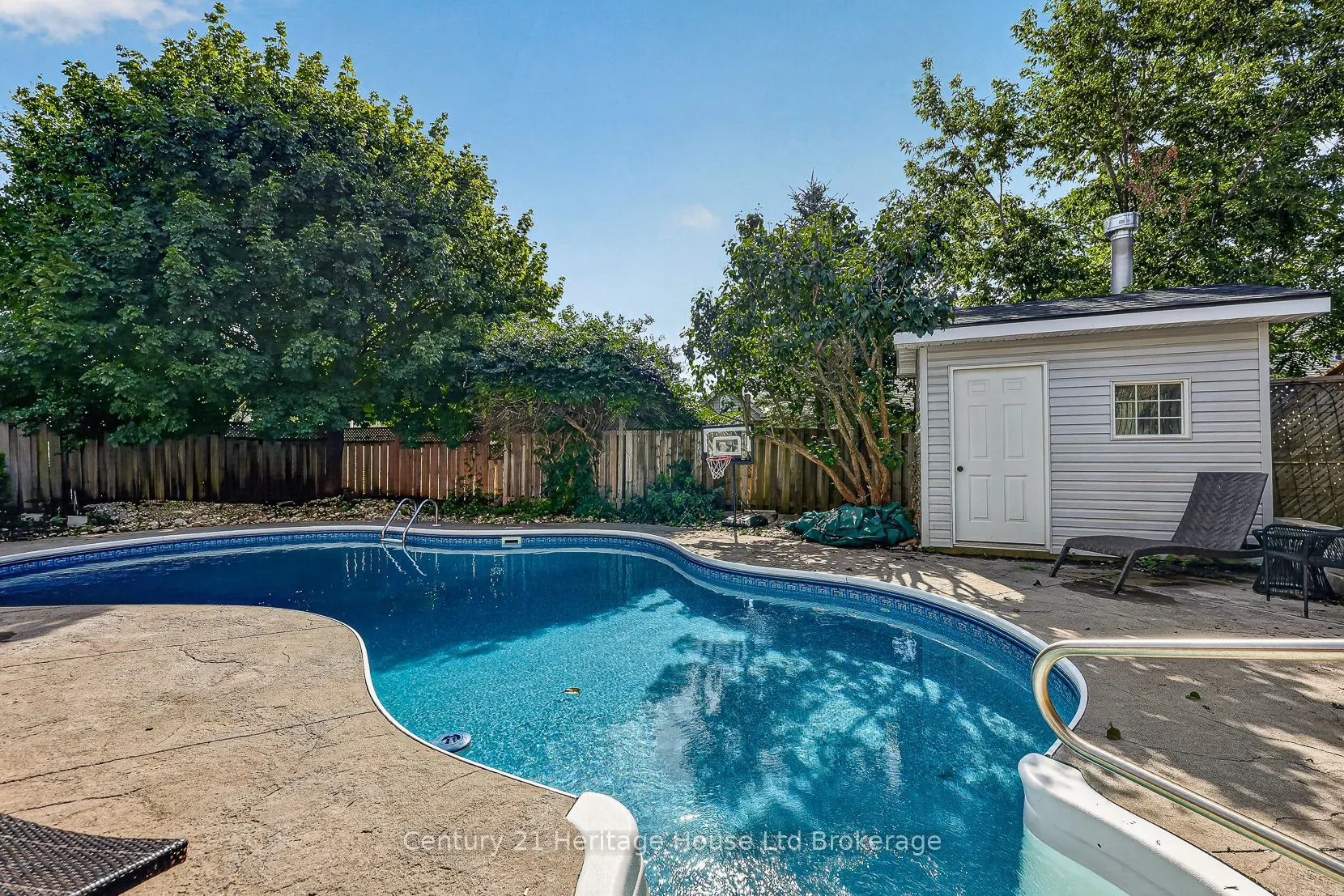 468 Lakeview Drive