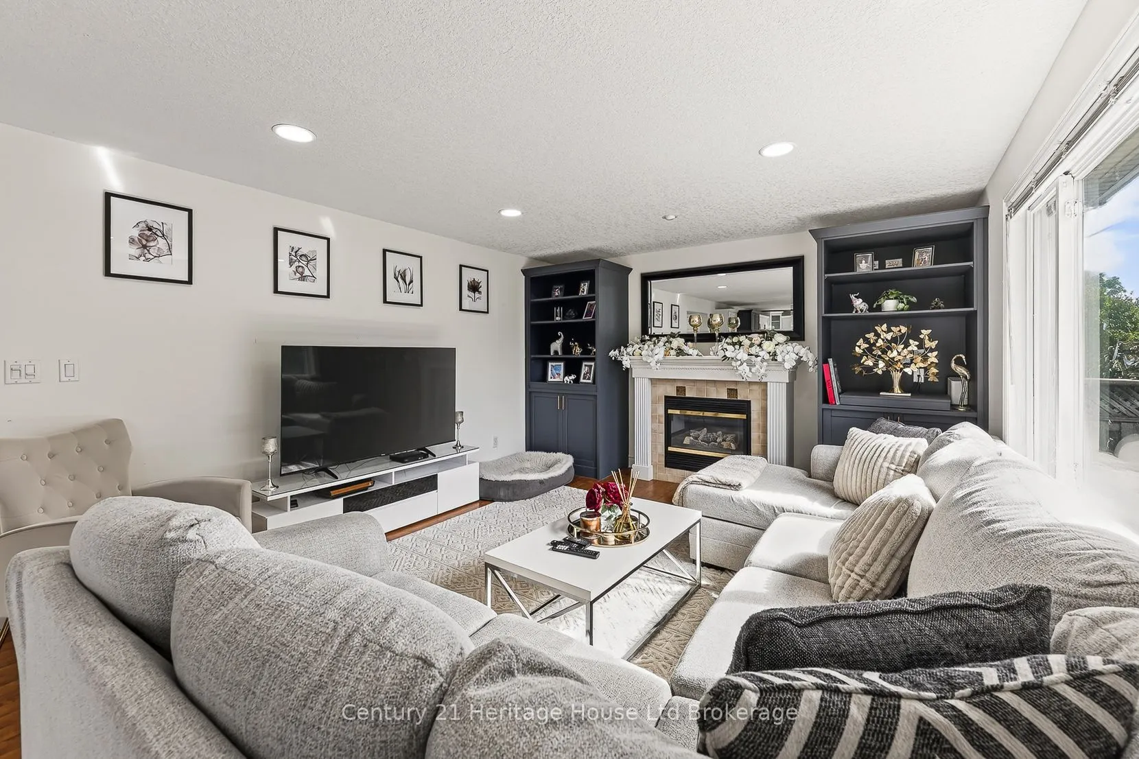 468 Lakeview Drive