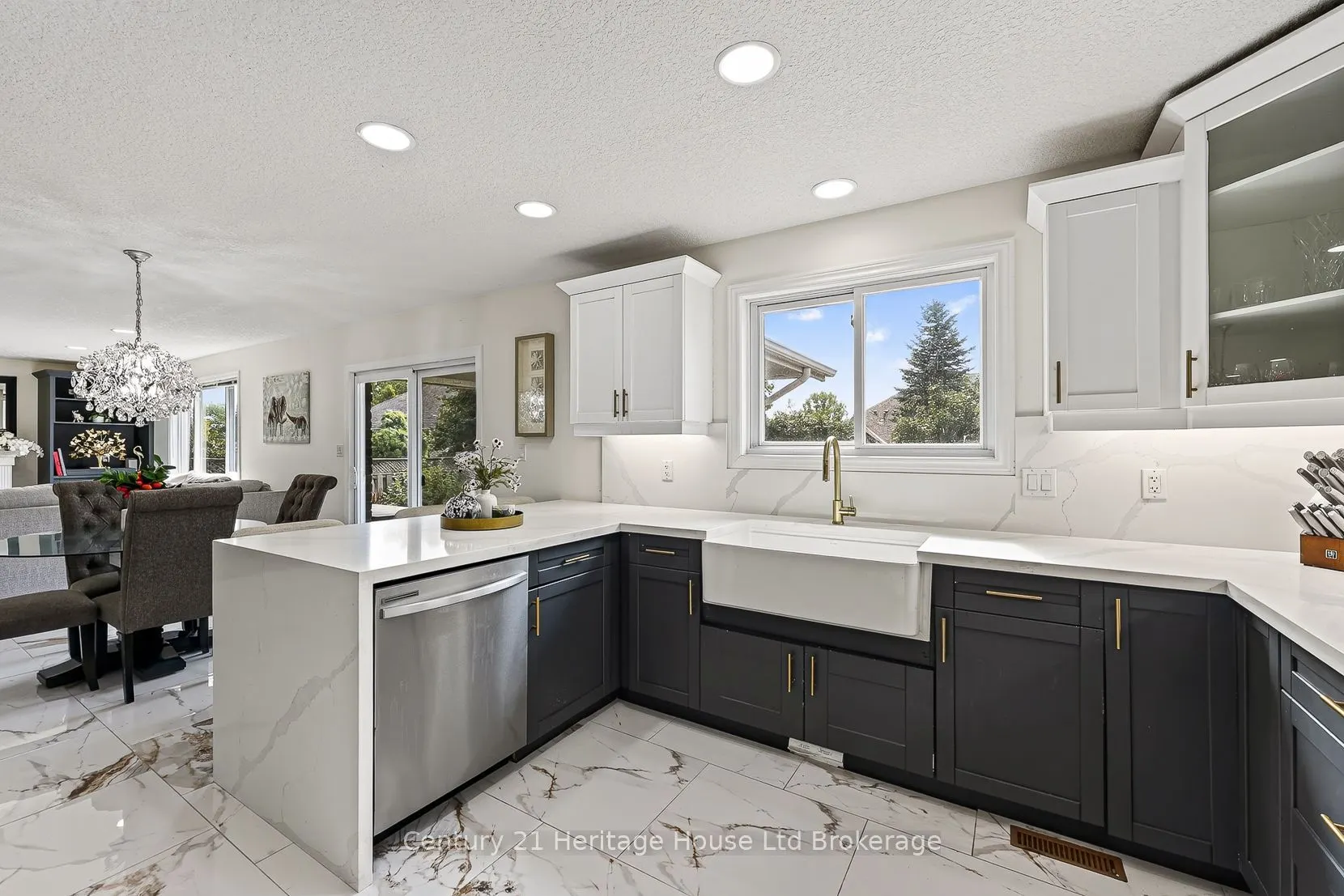 468 Lakeview Drive