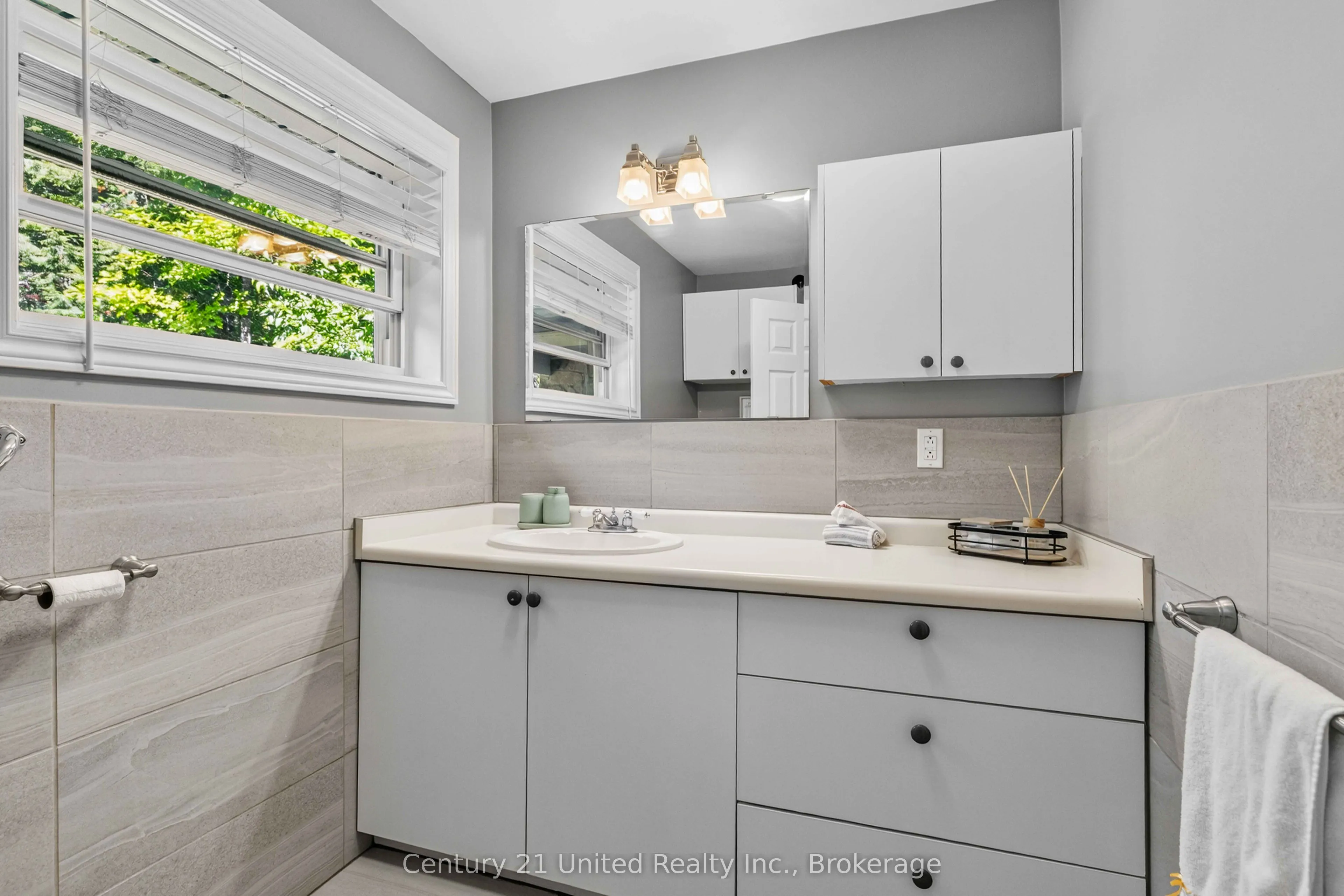 79 Oakridge Road