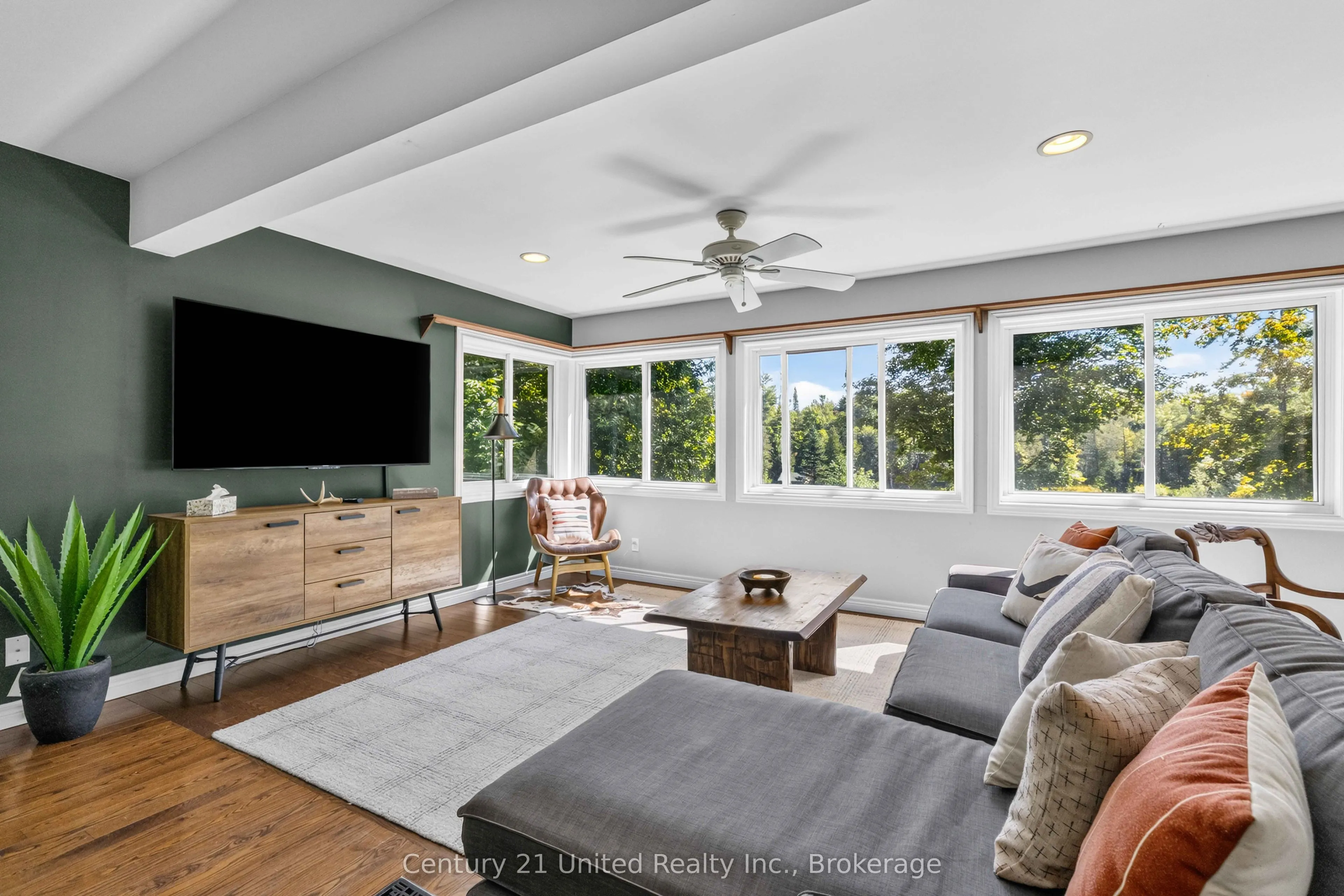 79 Oakridge Road