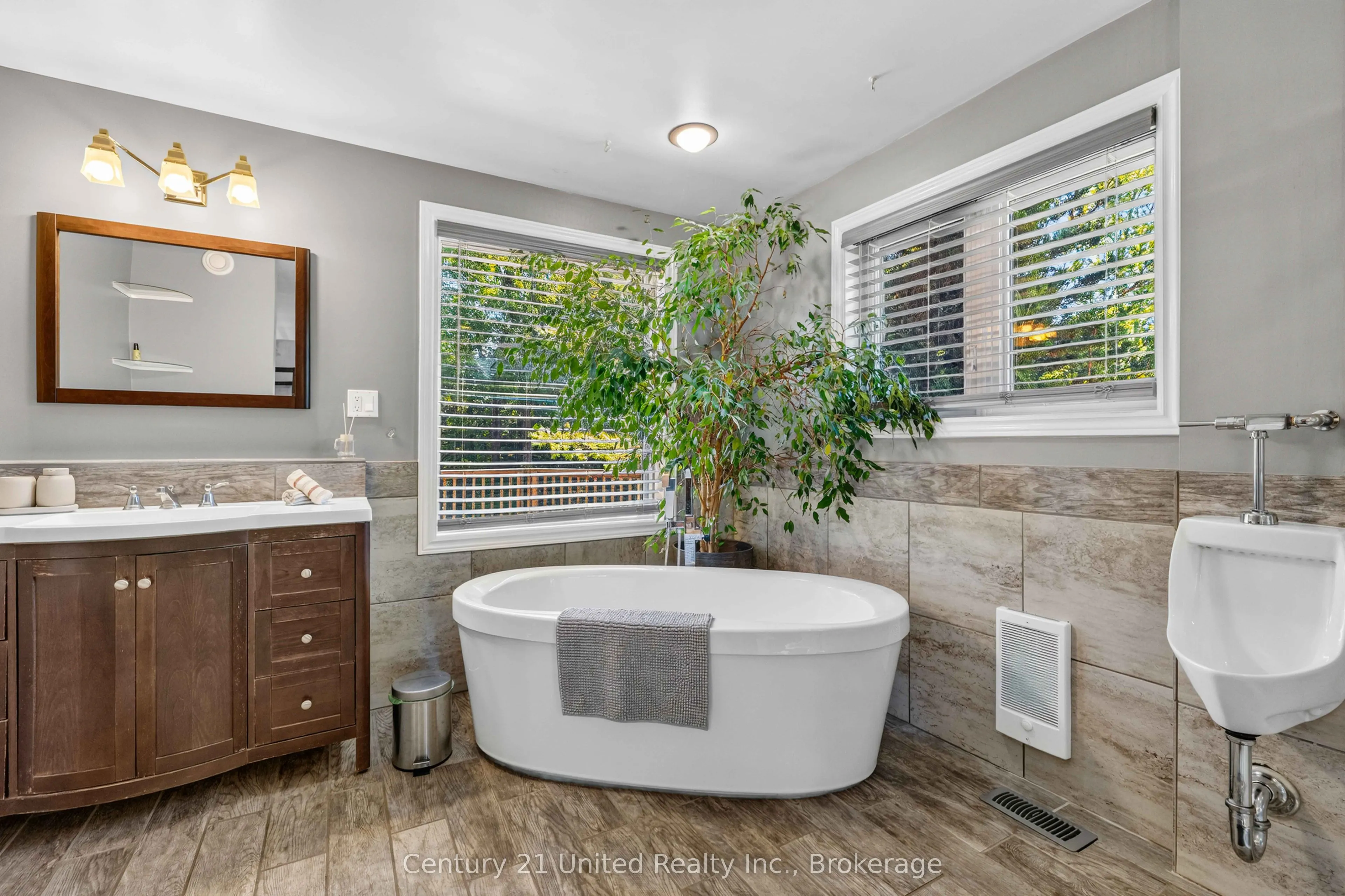 79 Oakridge Road