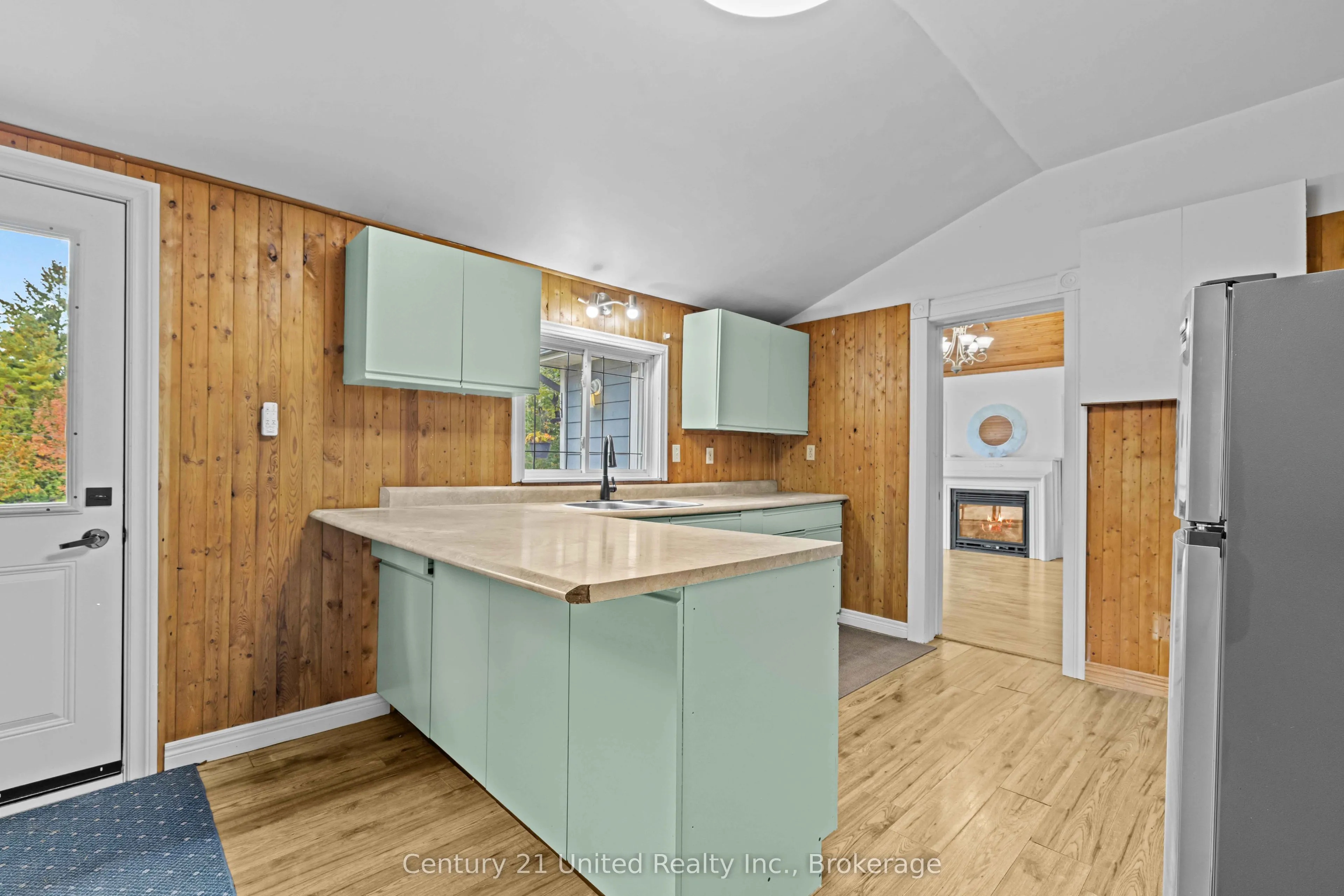 1249 Birchview Road