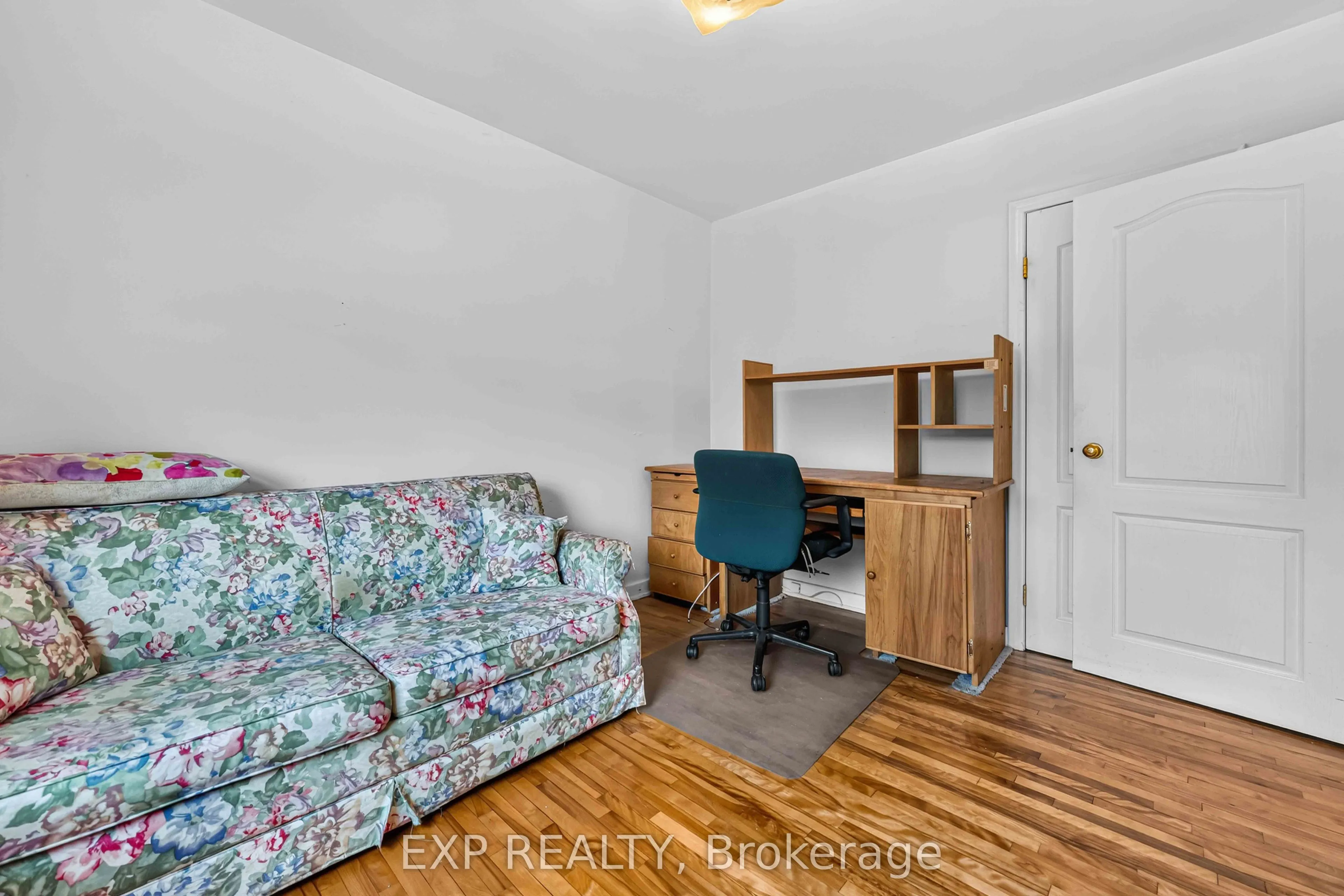 1613 Queensdale Avenue