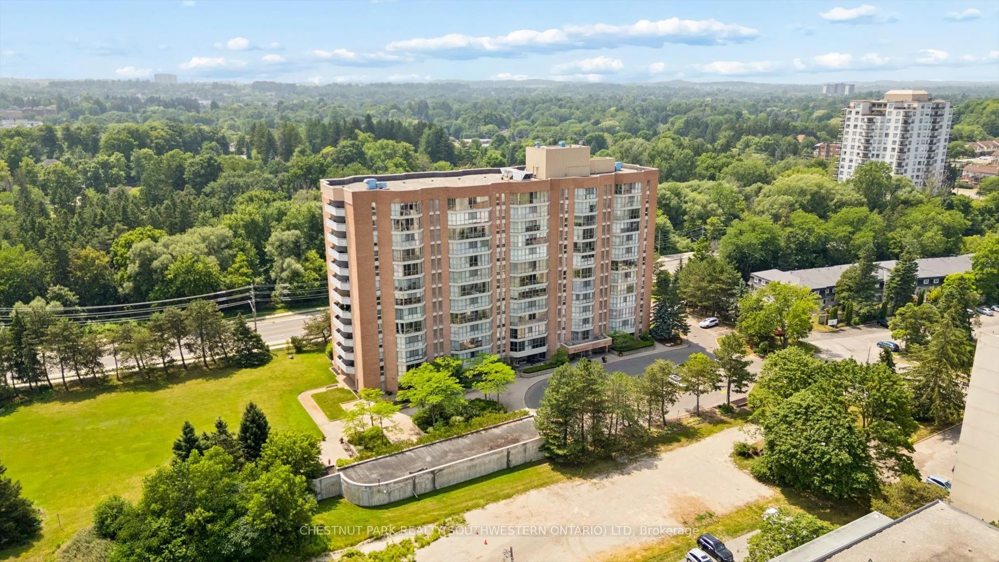 265 Westcourt Place #PH9