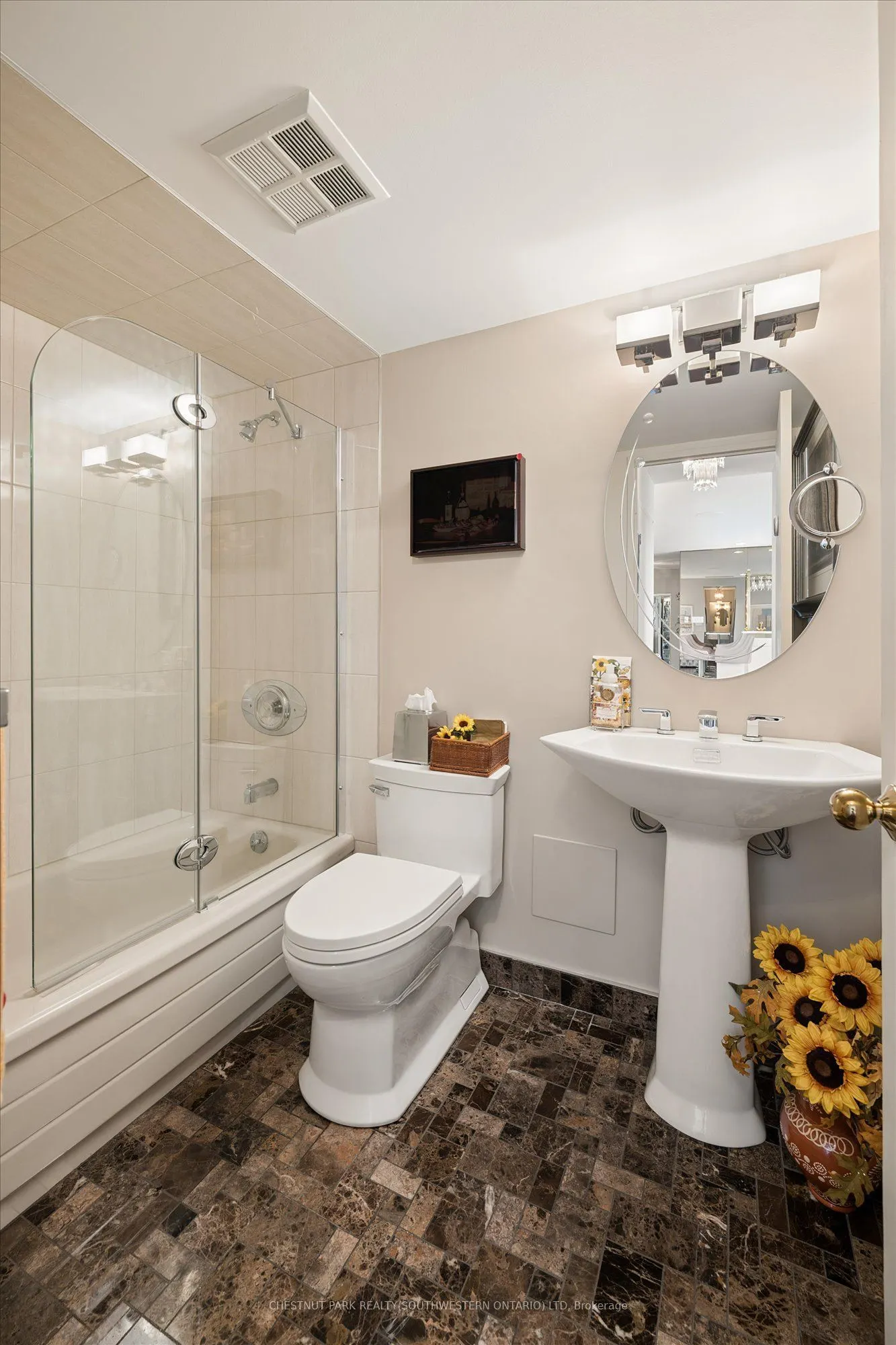 265 Westcourt Place #PH9