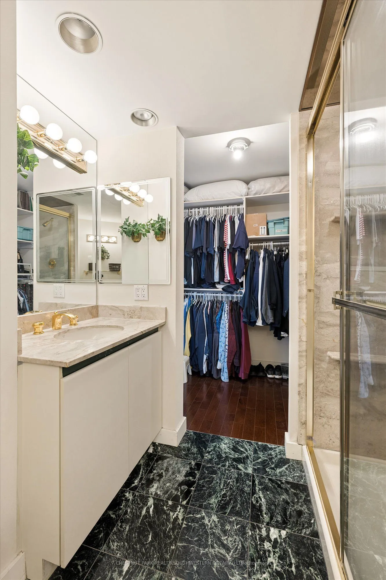 265 Westcourt Place #PH9