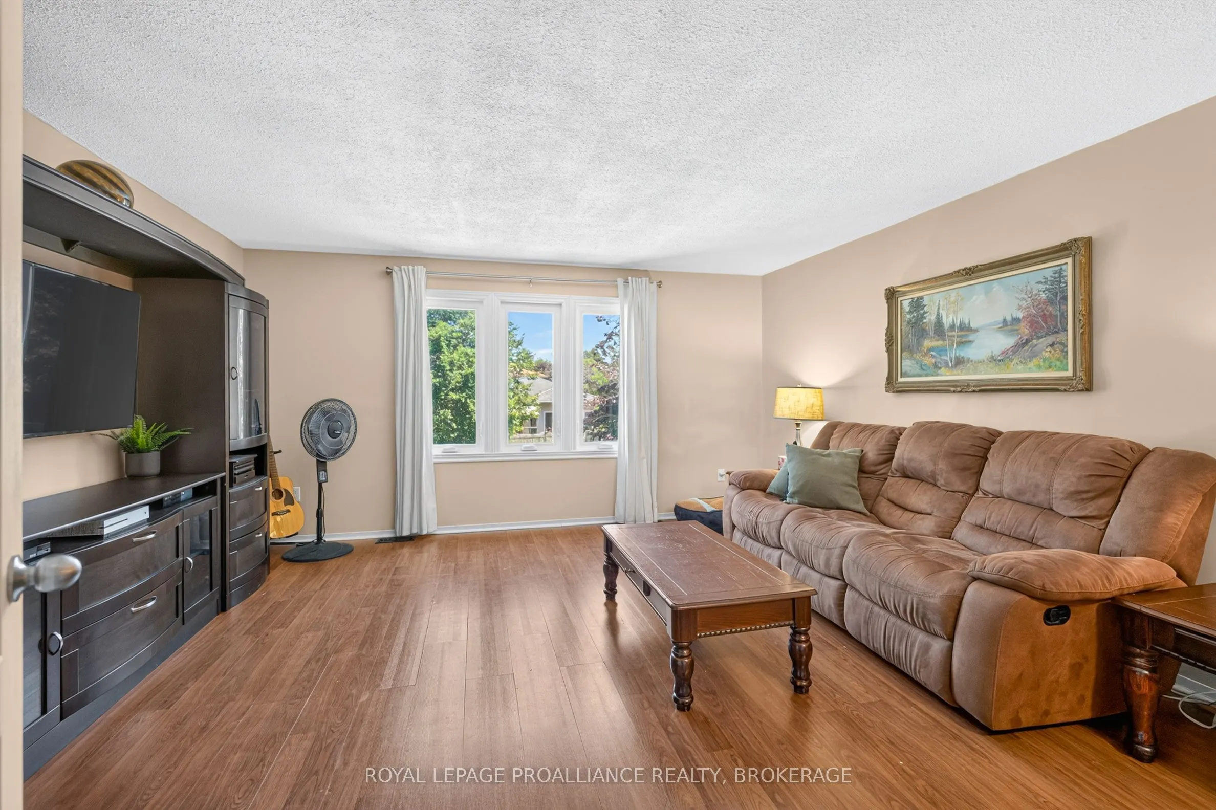 24 Balmoral Court