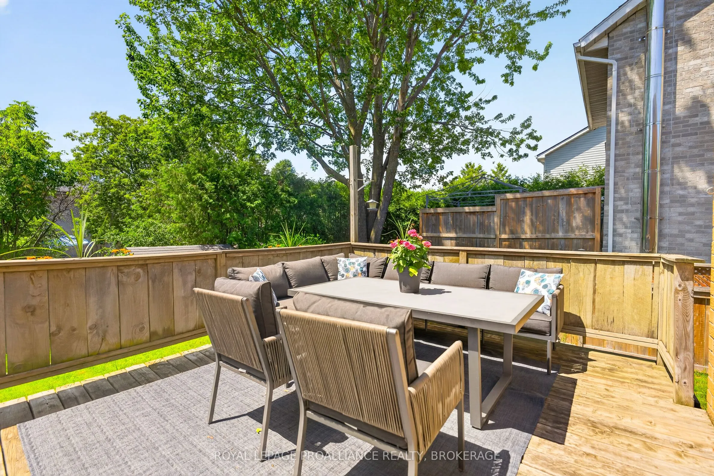 24 Balmoral Court