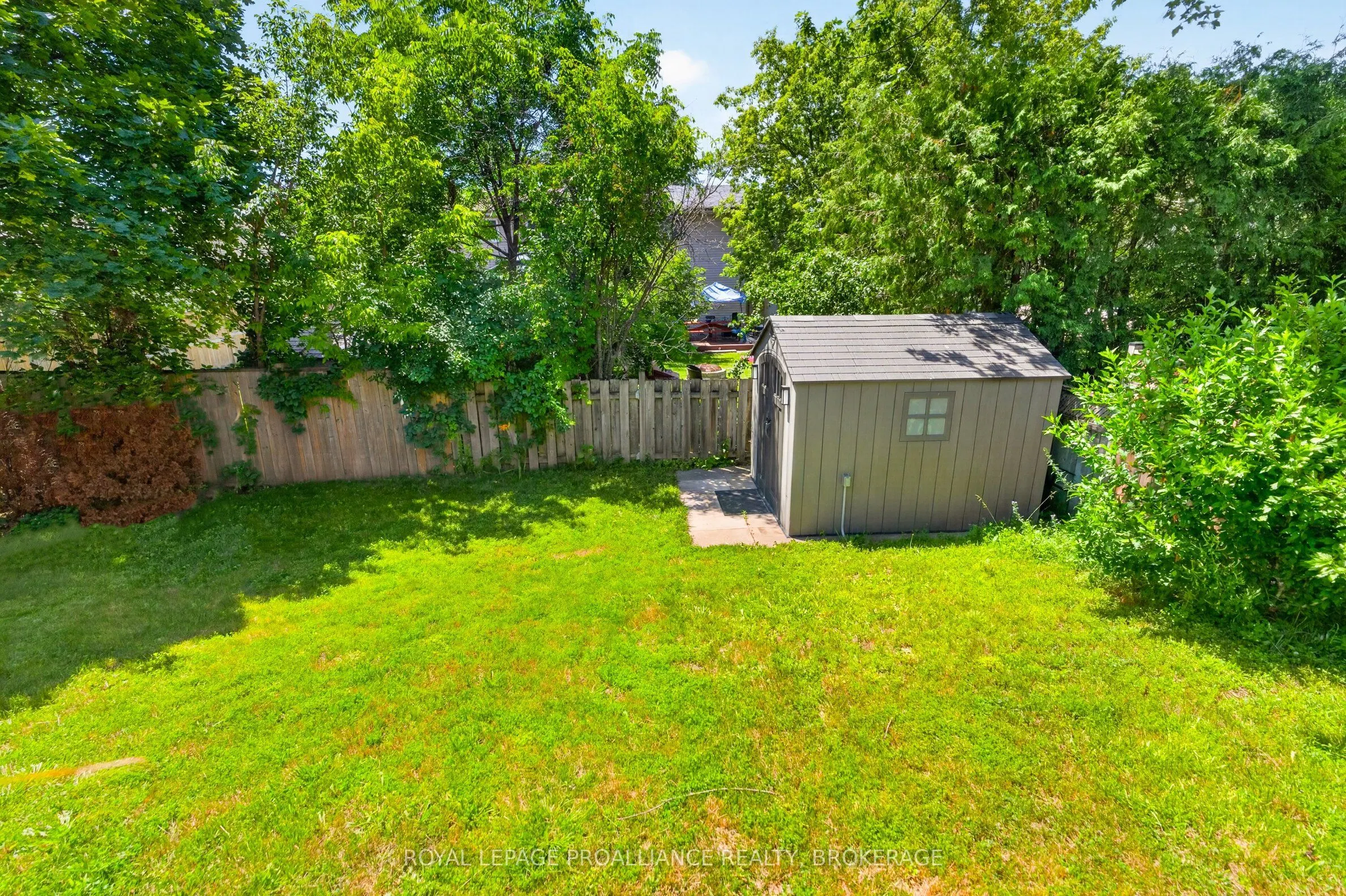 24 Balmoral Court
