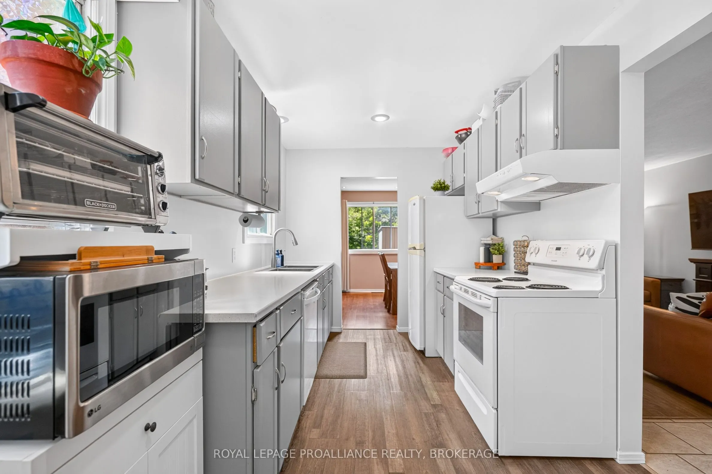24 Balmoral Court