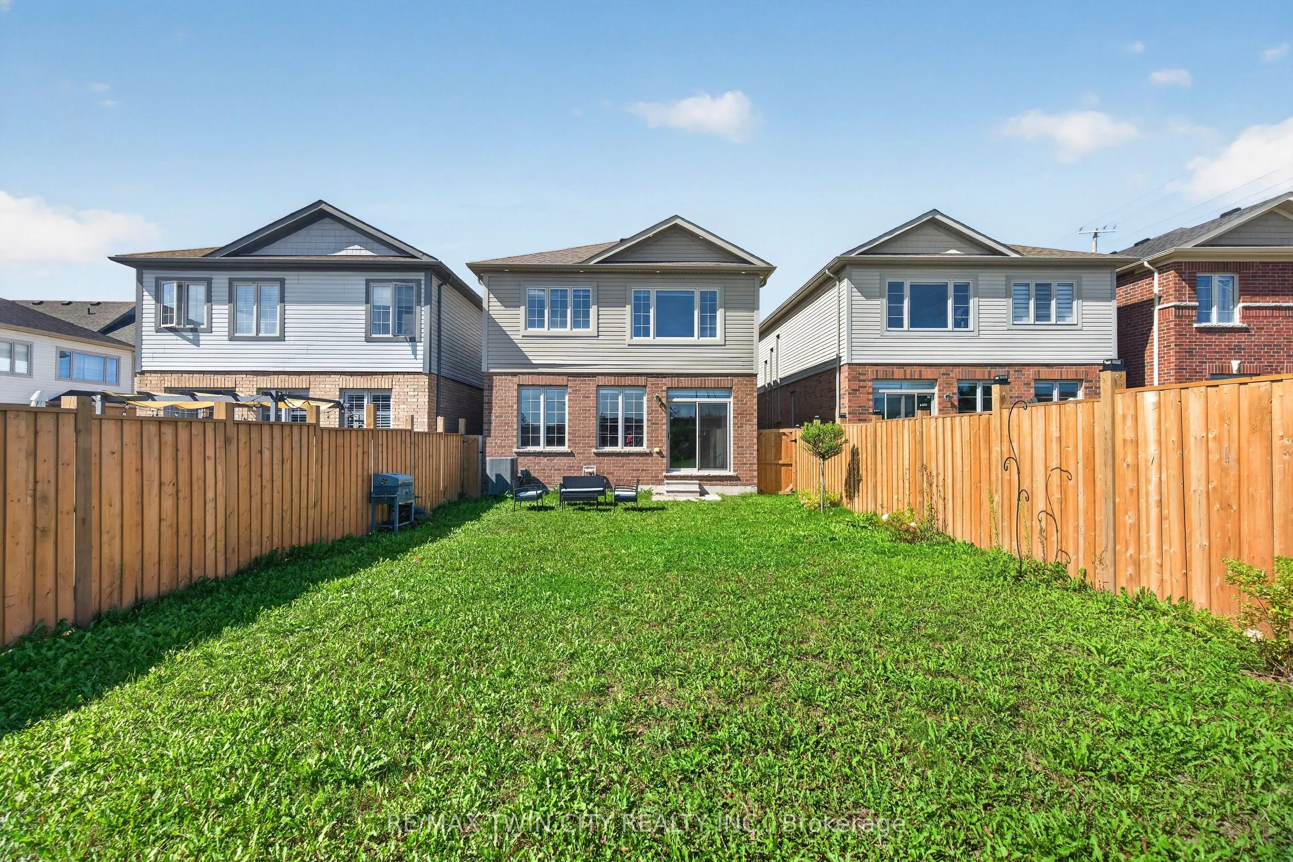 10 Reistwood Drive